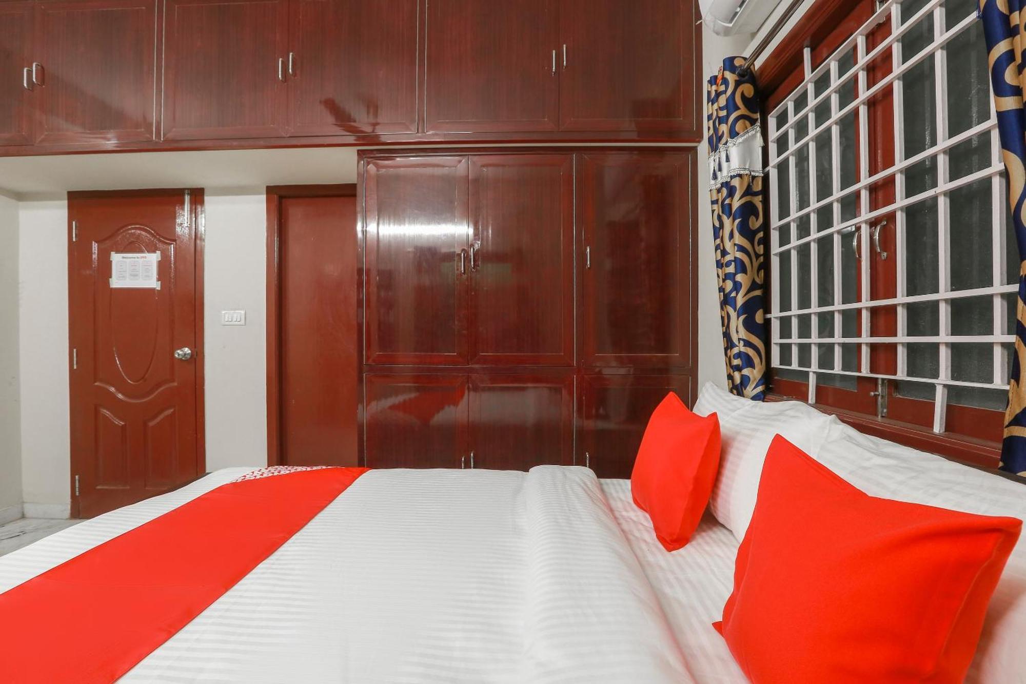 O Essential Residency Hotel 3*