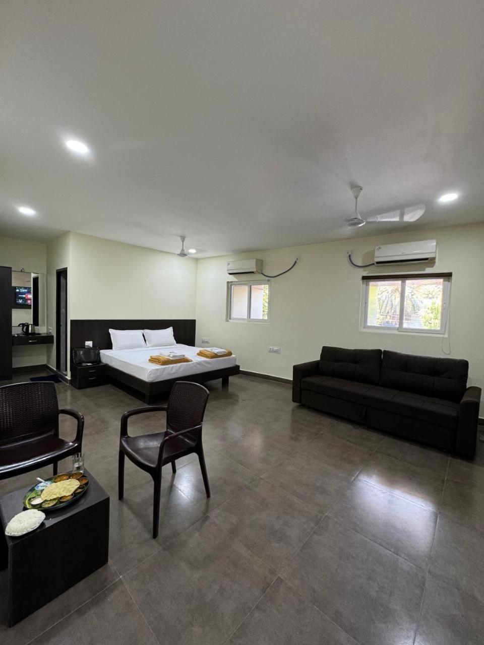 Sangeetha Business Hotel