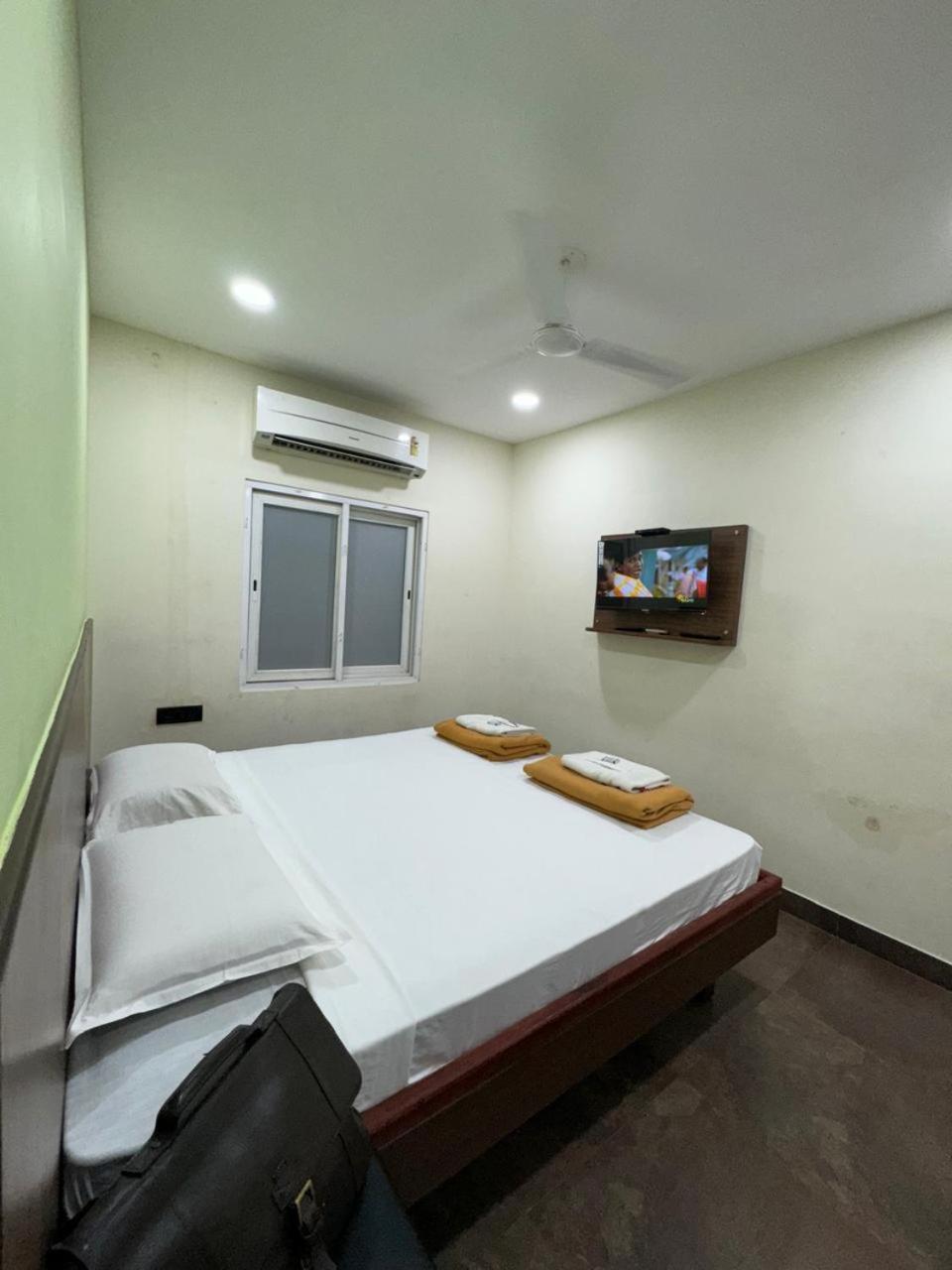 Sangeetha Business 3*