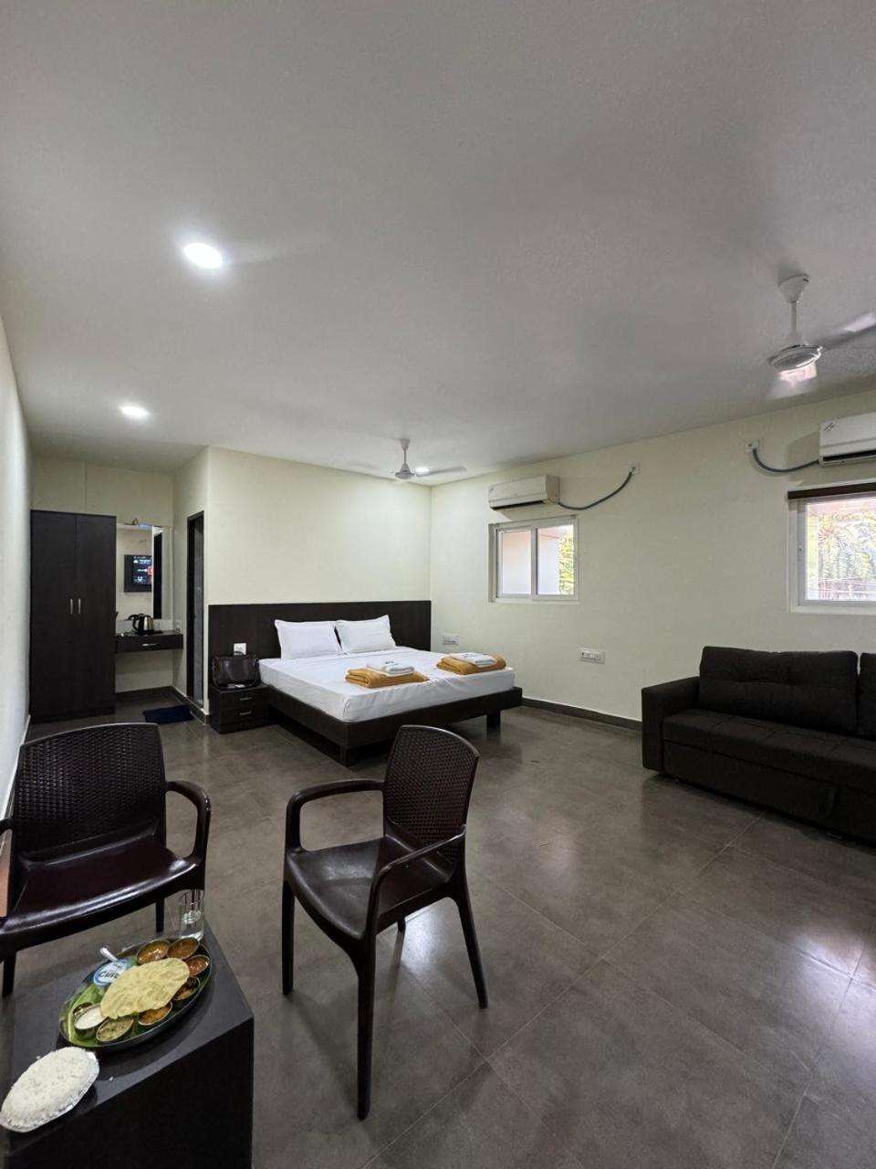Hotel Sangeetha Business 3*