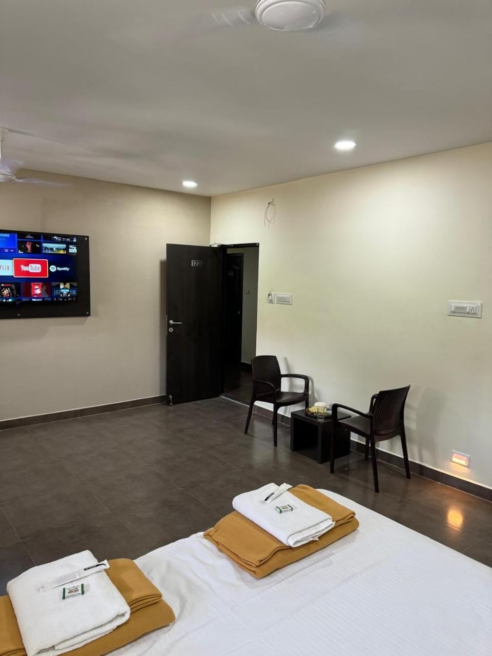 Hotel Sangeetha Business