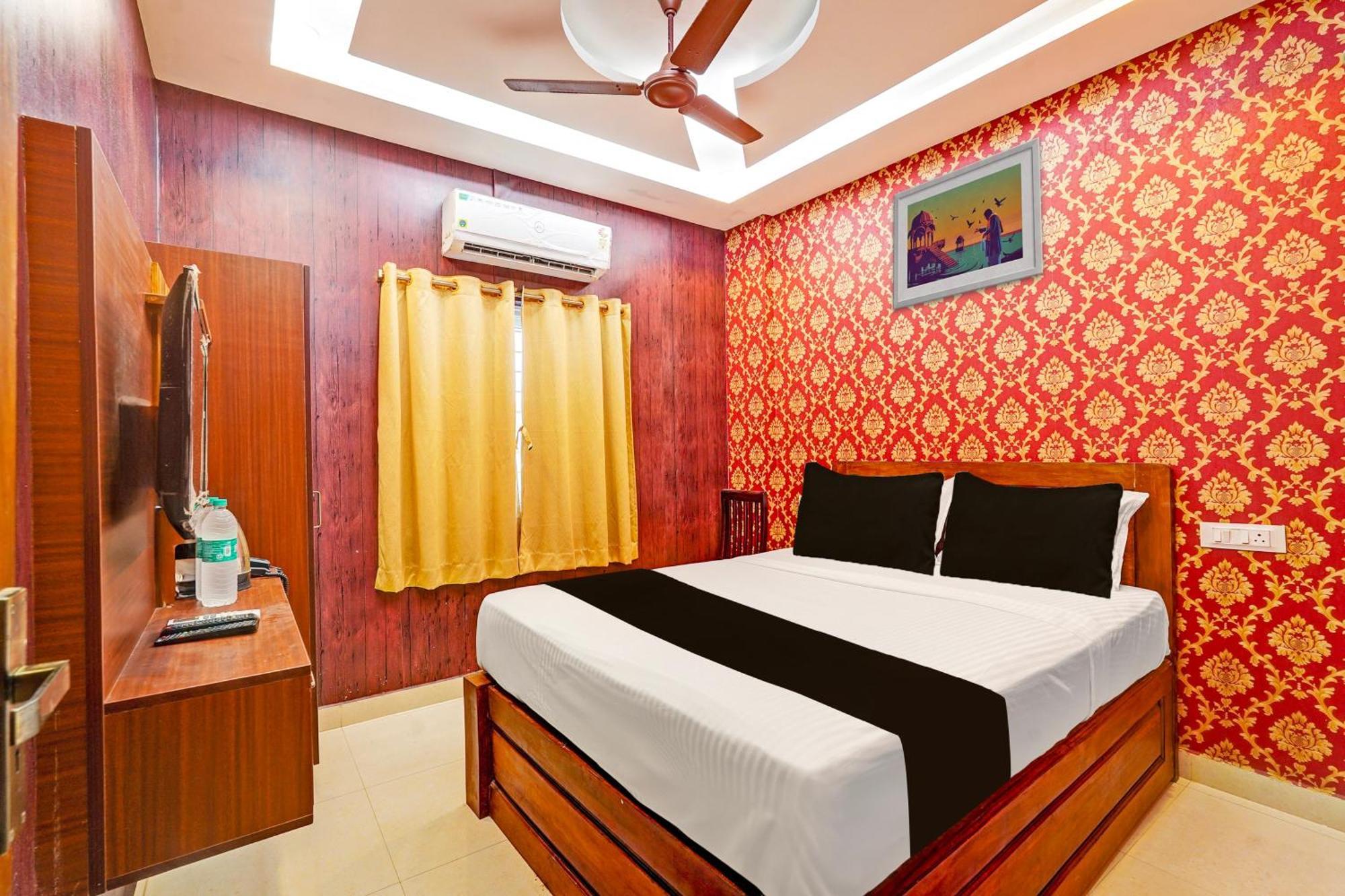 Hotel O Eswar Residency 4*
