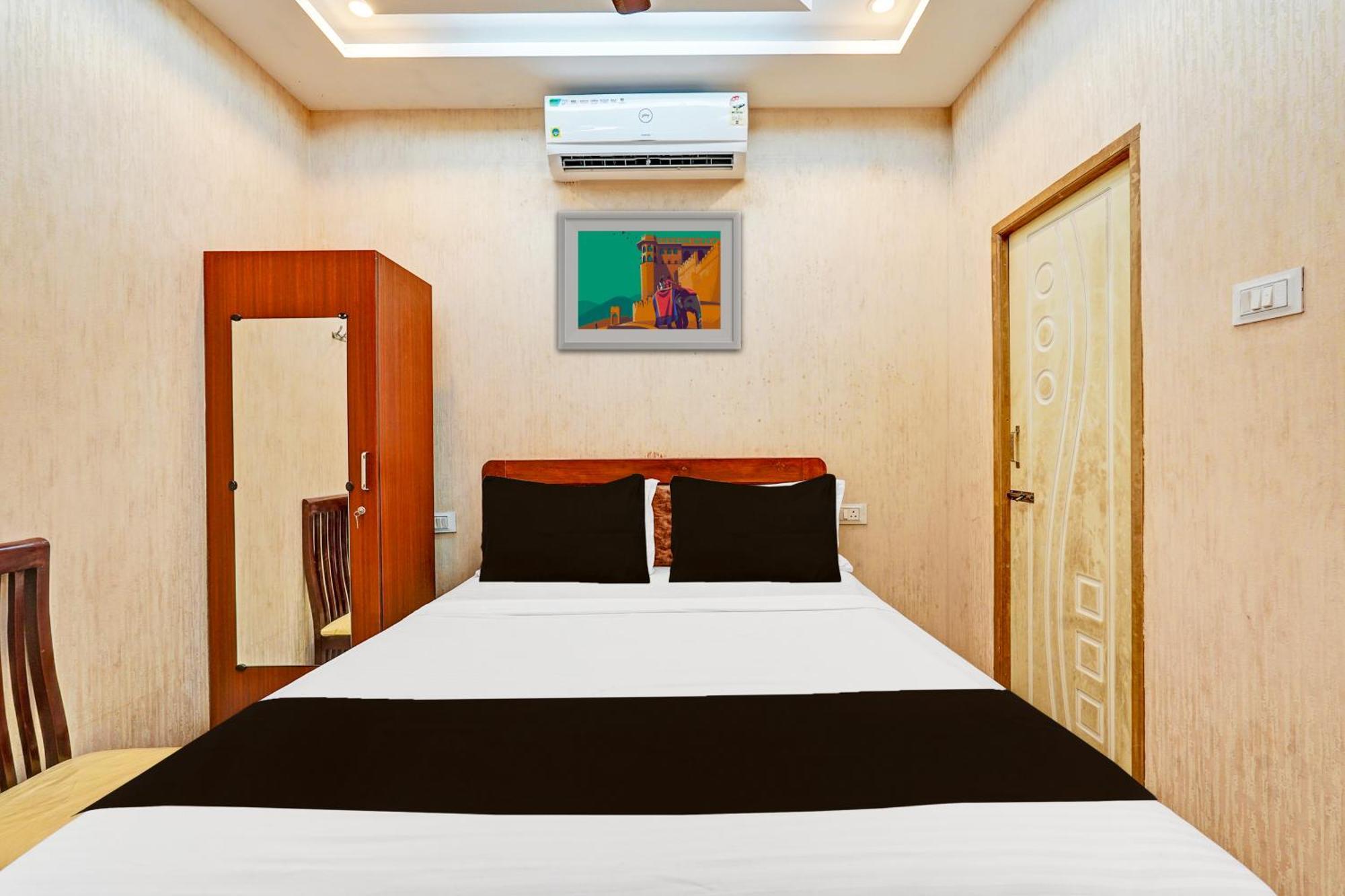 O Eswar Residency 4*