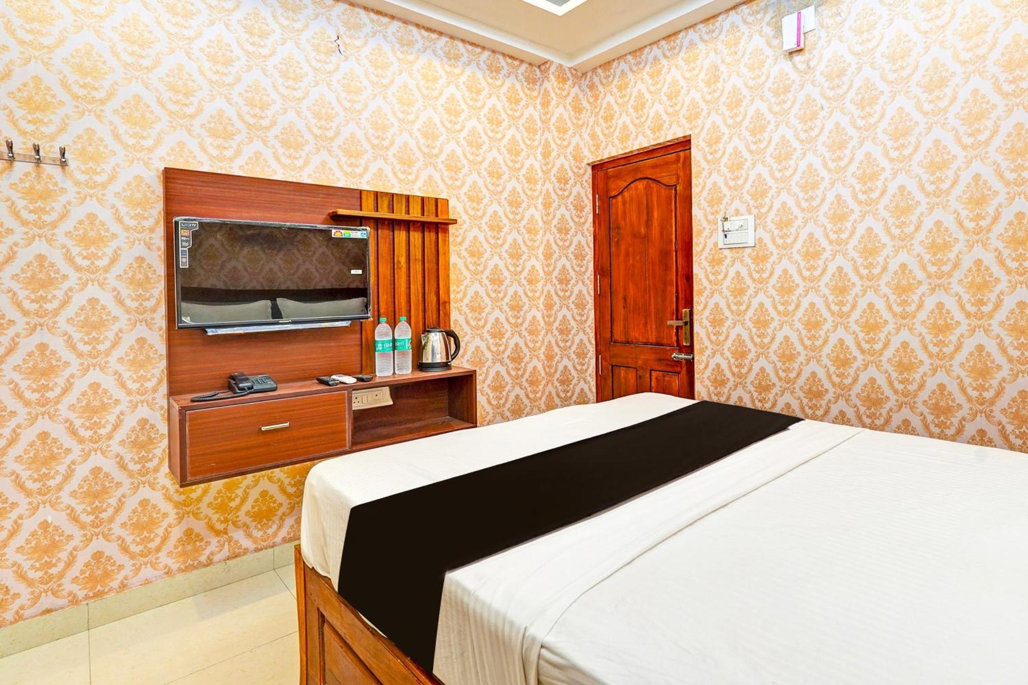 O Eswar Residency Hotel 4*