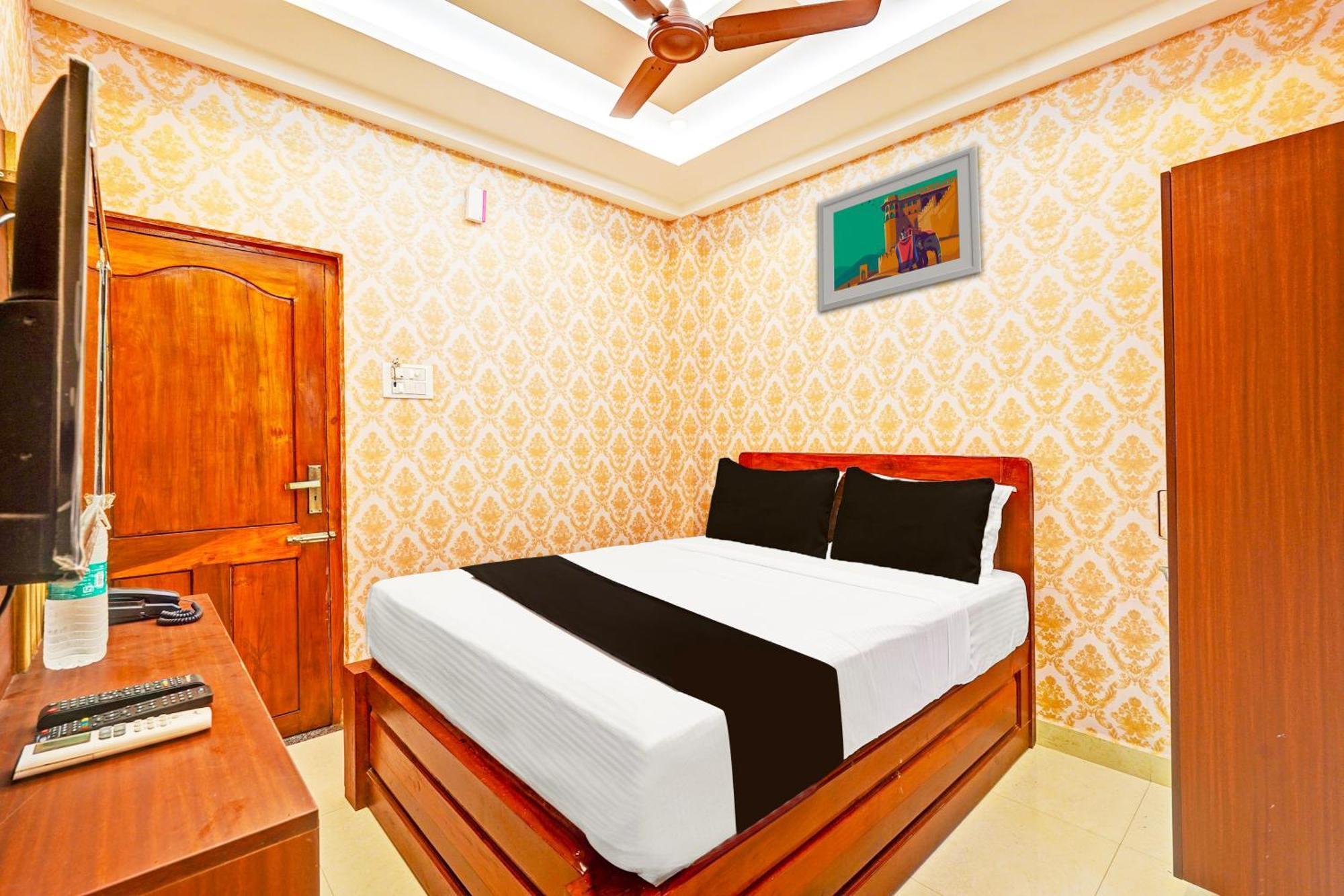 Hotel O Eswar Residency 4*