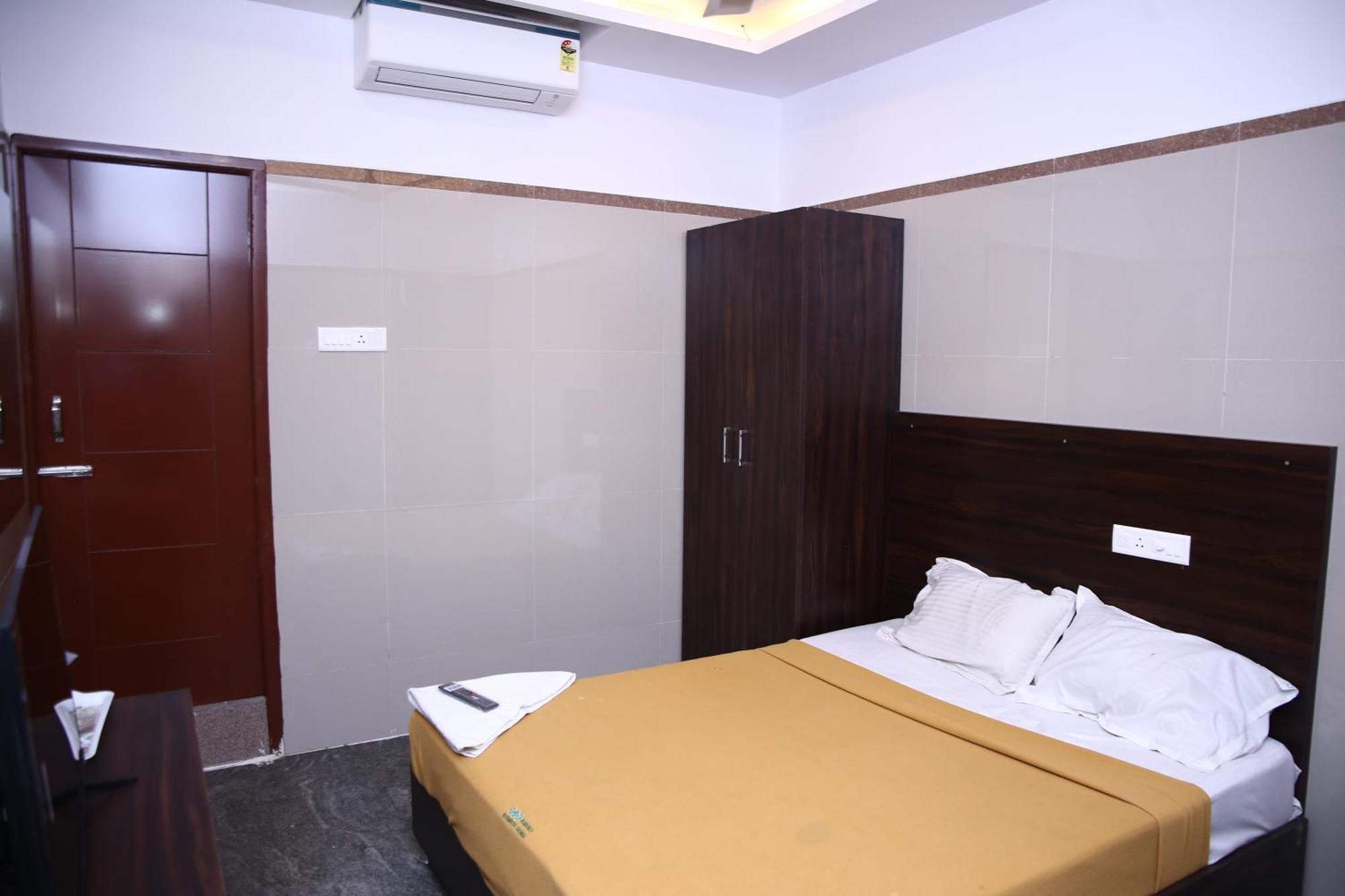 Shri Bhavani Residency Hotel 5*