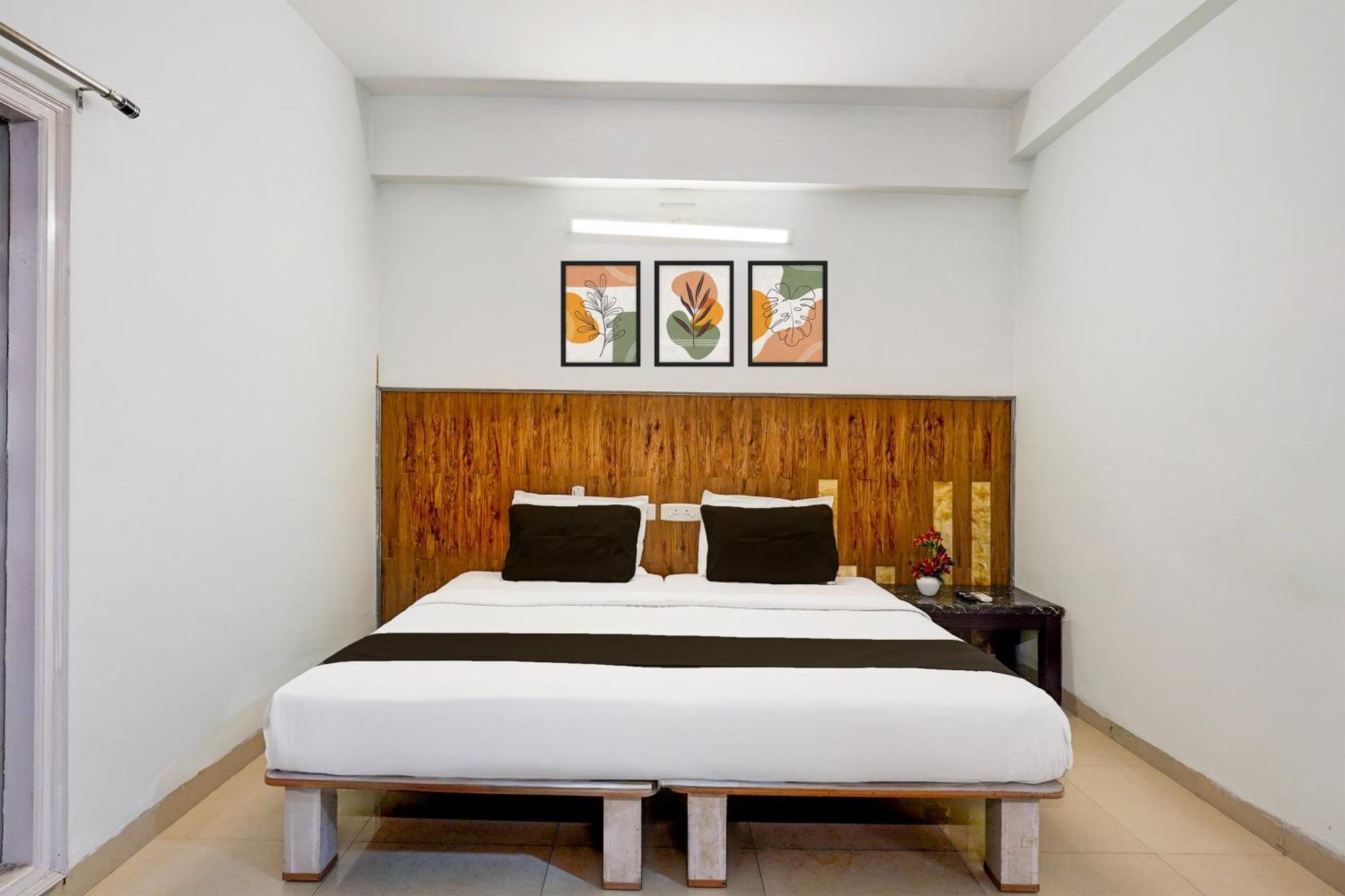 Hotel Super Townhouse Medavakkam Near Jayachandran Chennai