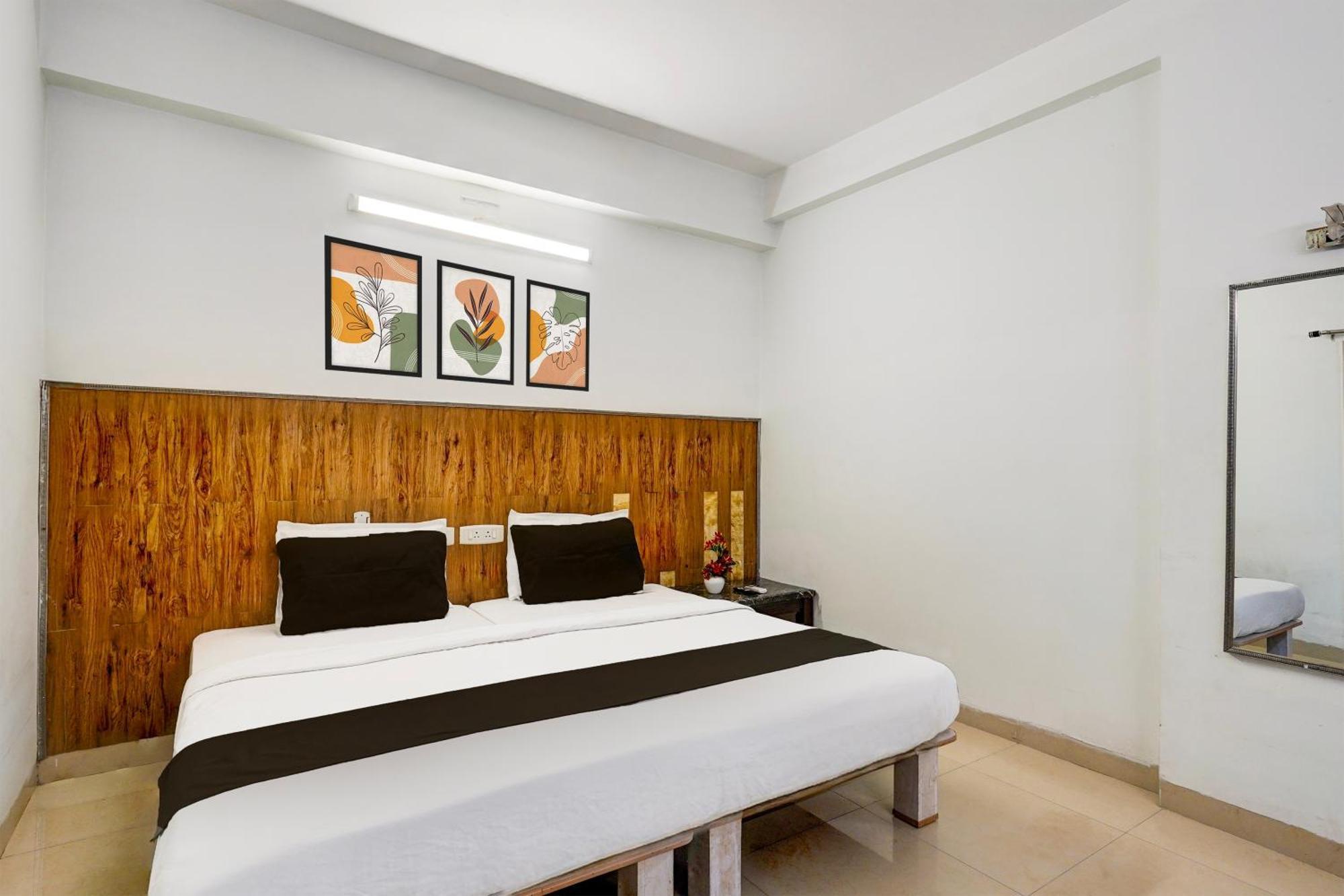 Hotel Super Townhouse Medavakkam Near Jayachandran