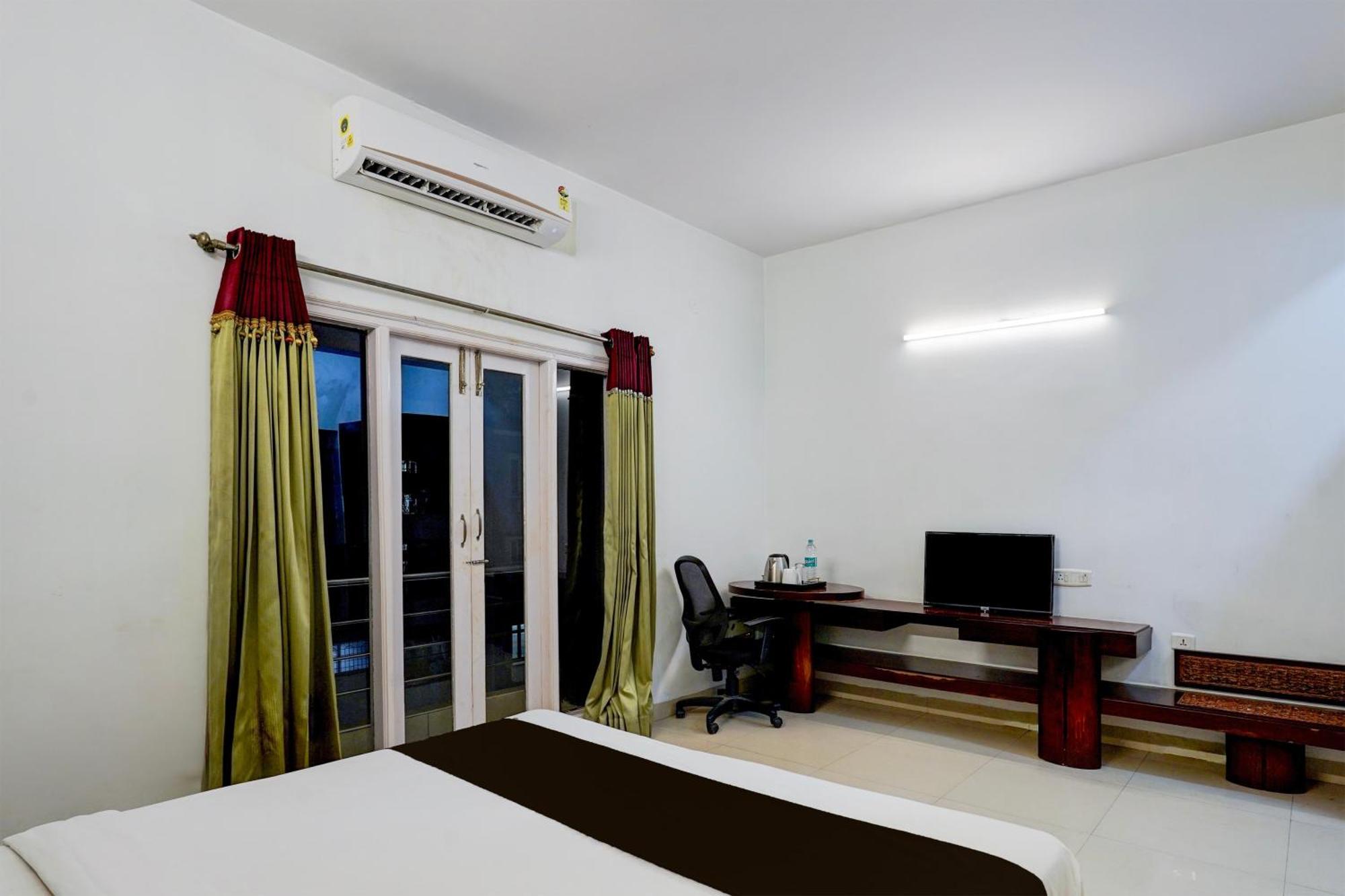 Super Townhouse Medavakkam Near Jayachandran Hotel Chennai
