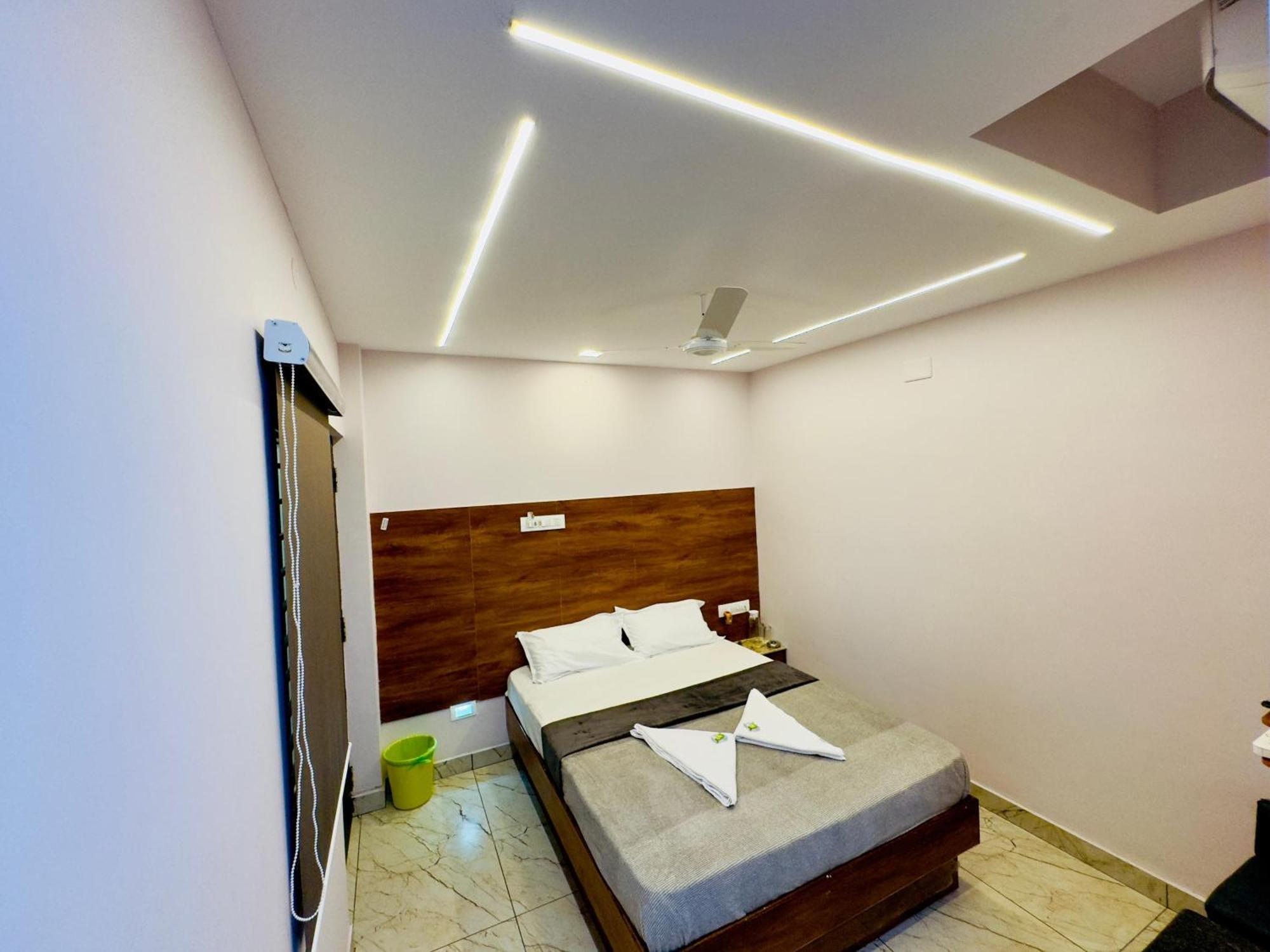 Hotel Greens Near High Court And Harbour Port Chennai