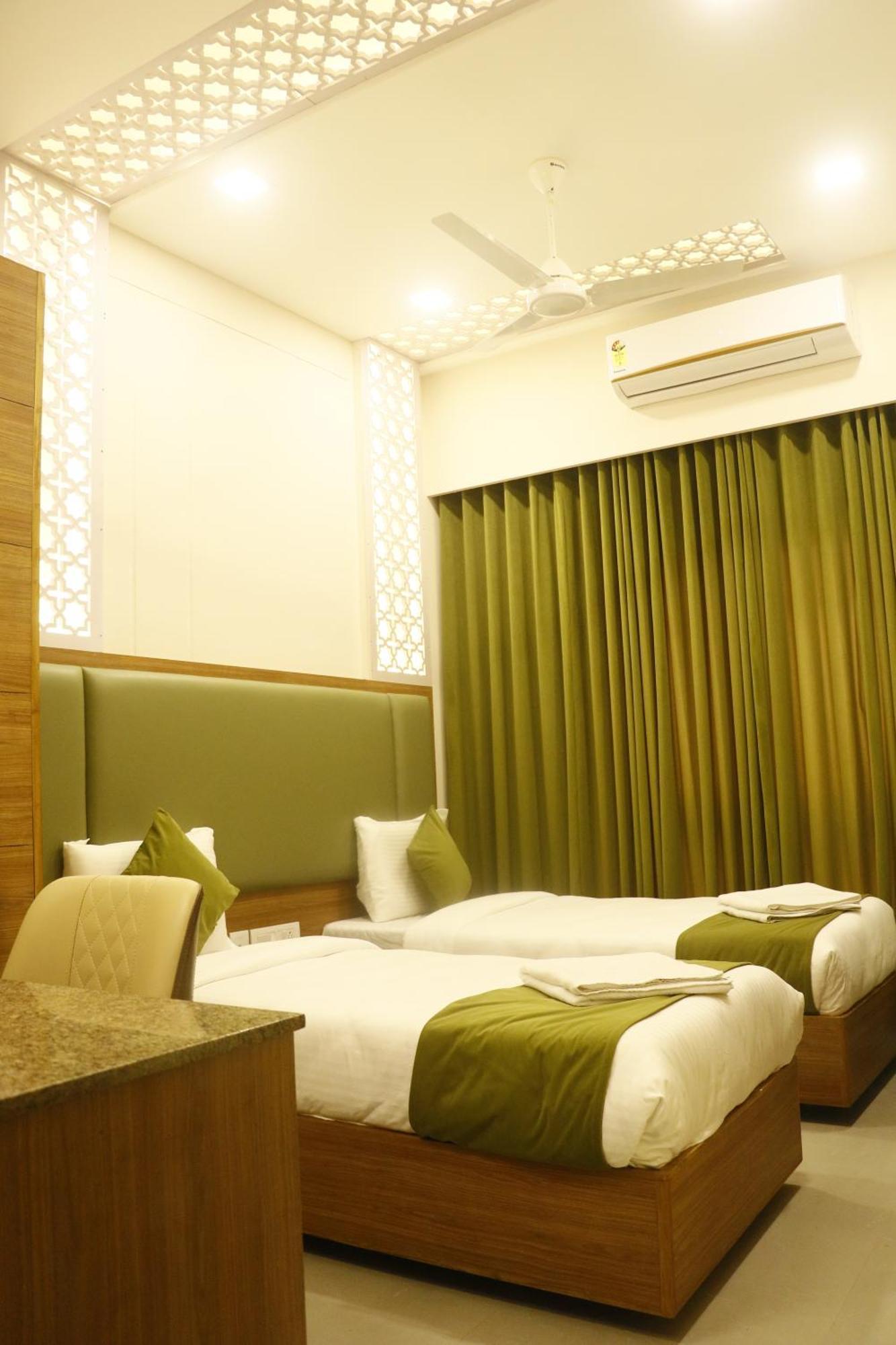 Cosmo Grande Hotel 2*