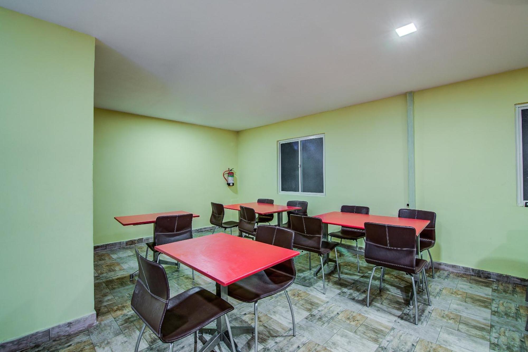 Fabhotel Helican Tardition Urapakkam Hotel