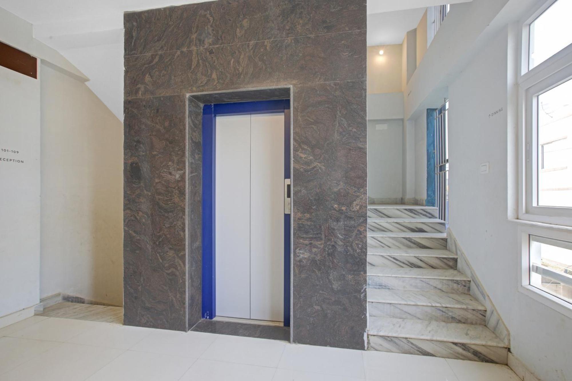 Hotel Super Collection O Silver Key Executive Chennai
