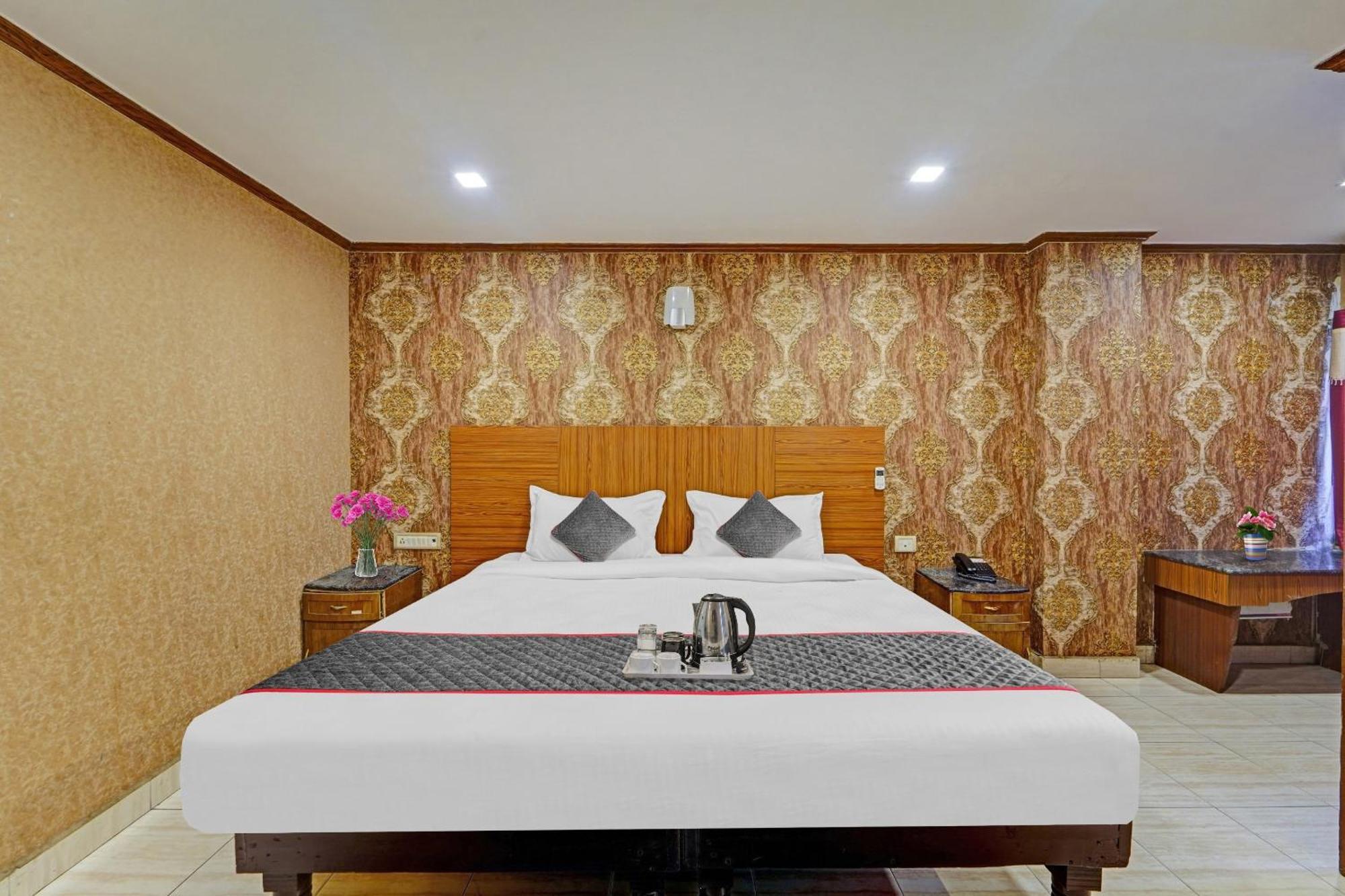 Hotel Collection O Pride Hospitality Us Consulate 4*