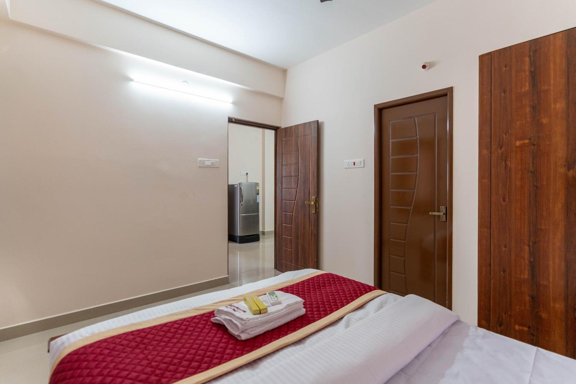 Hotel Aishwaryam Service