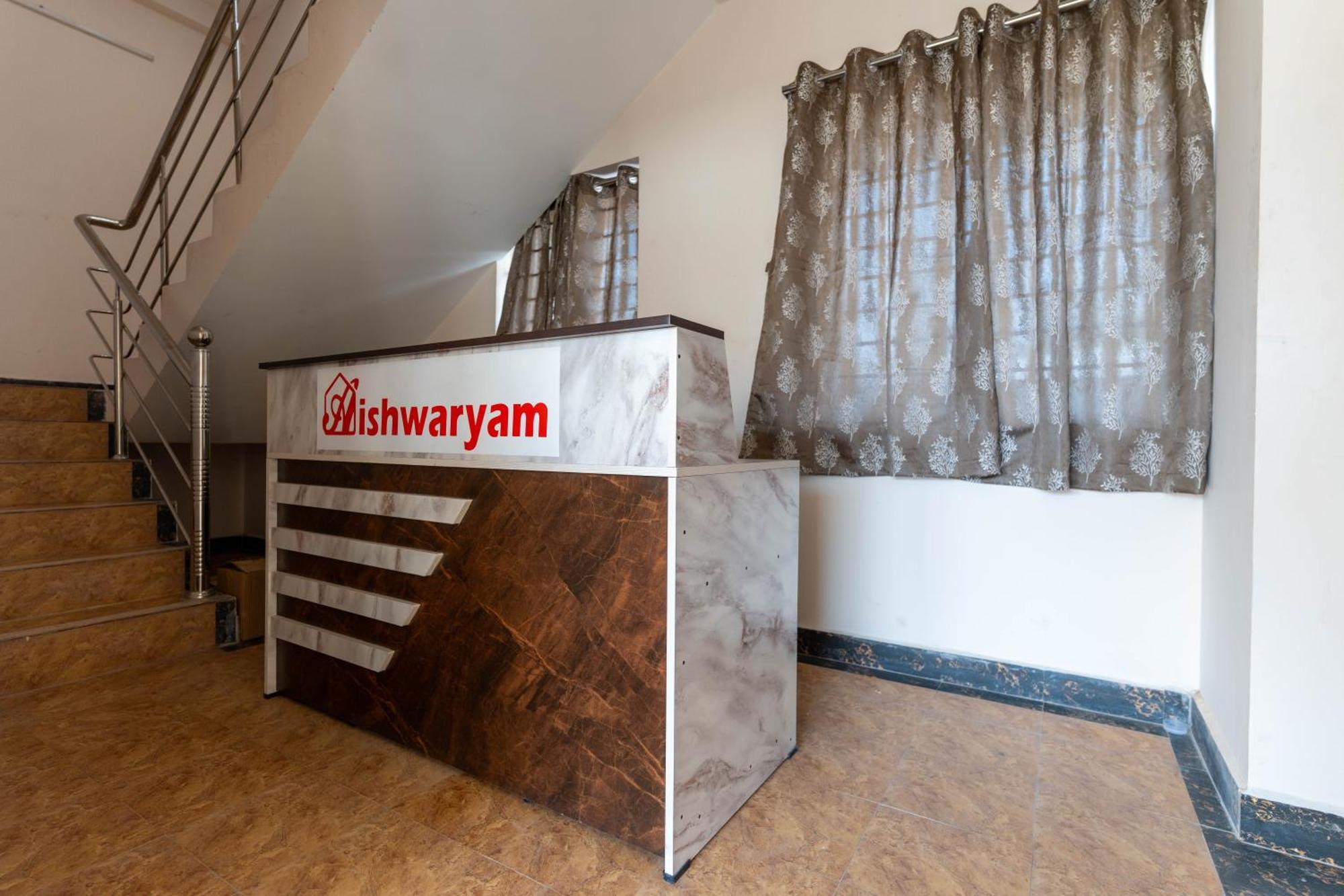 Aishwaryam Service Hotel 2*