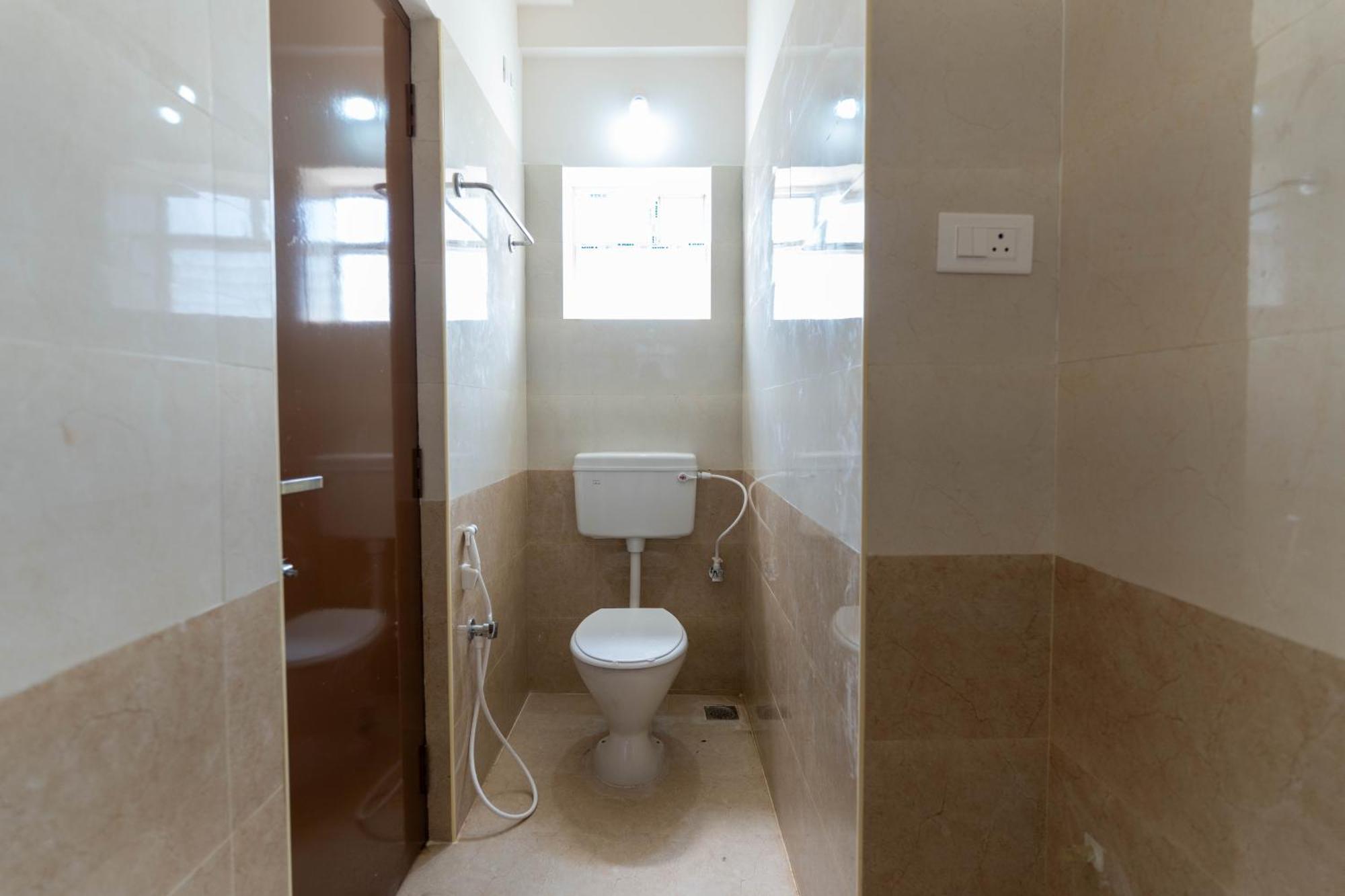 Hotel Aishwaryam Service