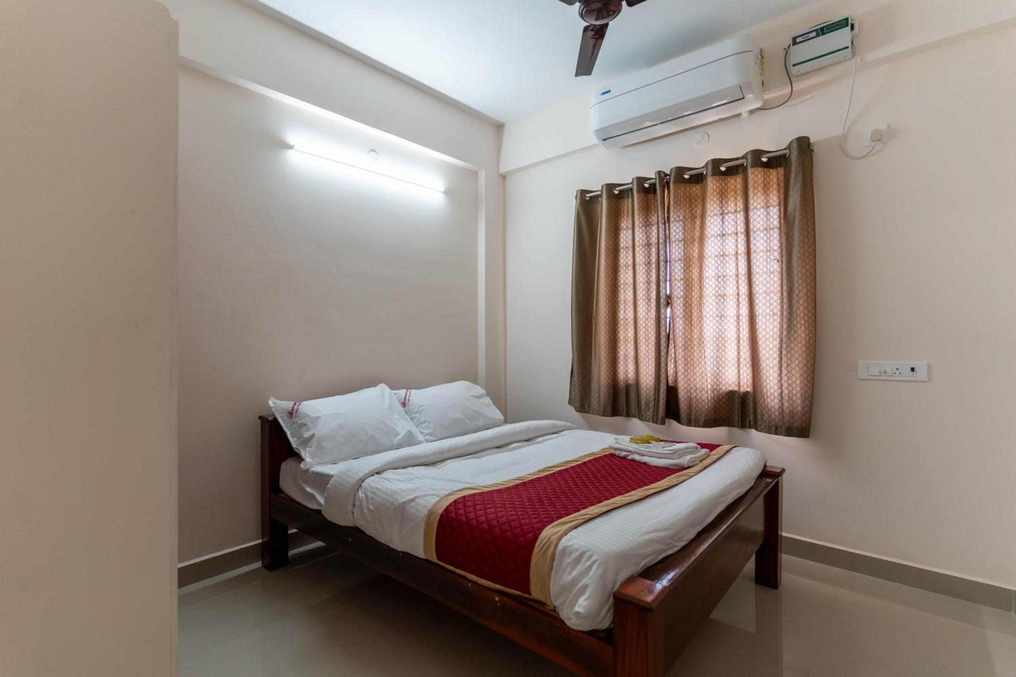 Hotel Aishwaryam Service 2*