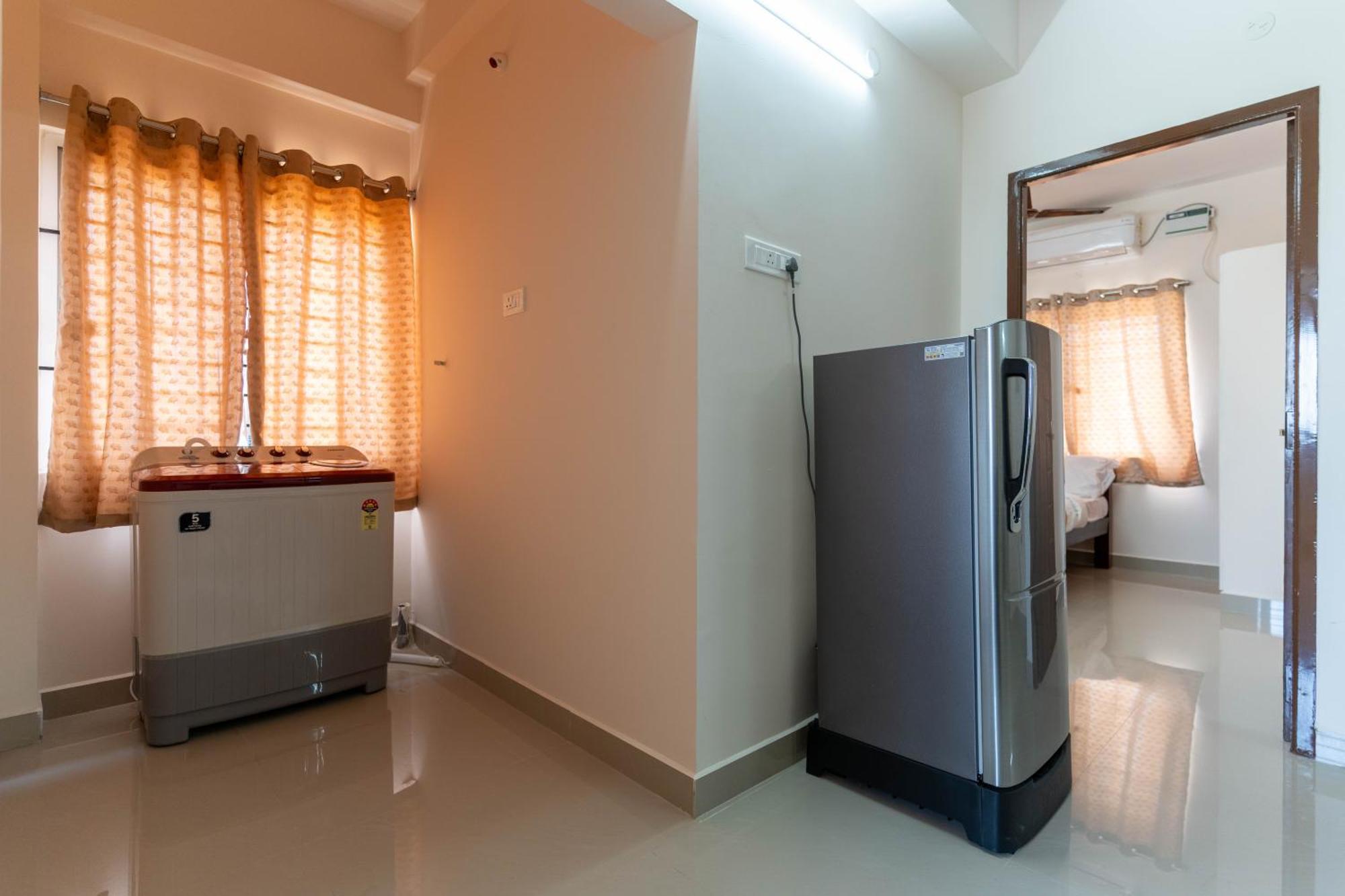 Hotel Aishwaryam Service 2*