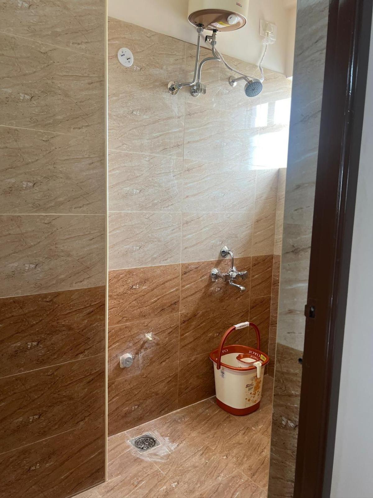 Hotel Aishwaryam Service