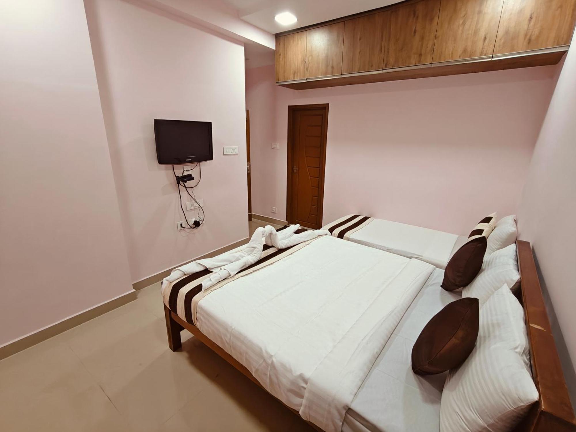 The Whiteglow Elite Hotel Chennai