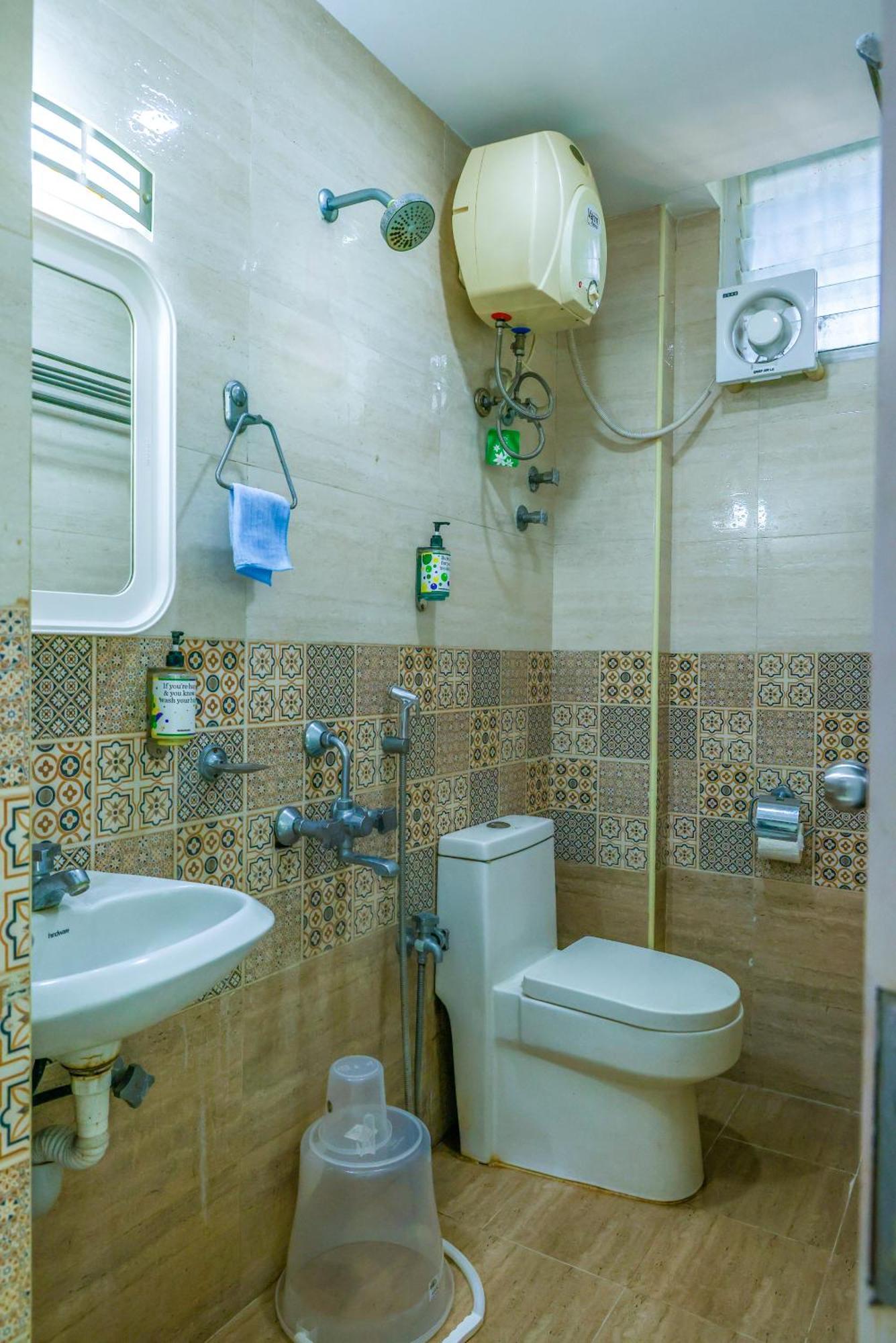 Rithikha Crest Hotel Chennai