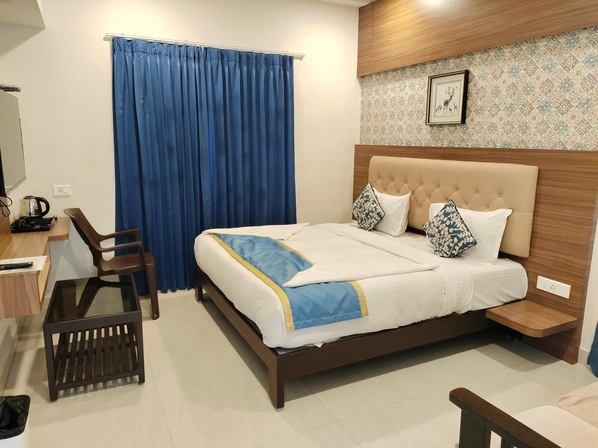 Sma Grand Inn, Triplicane Hotel