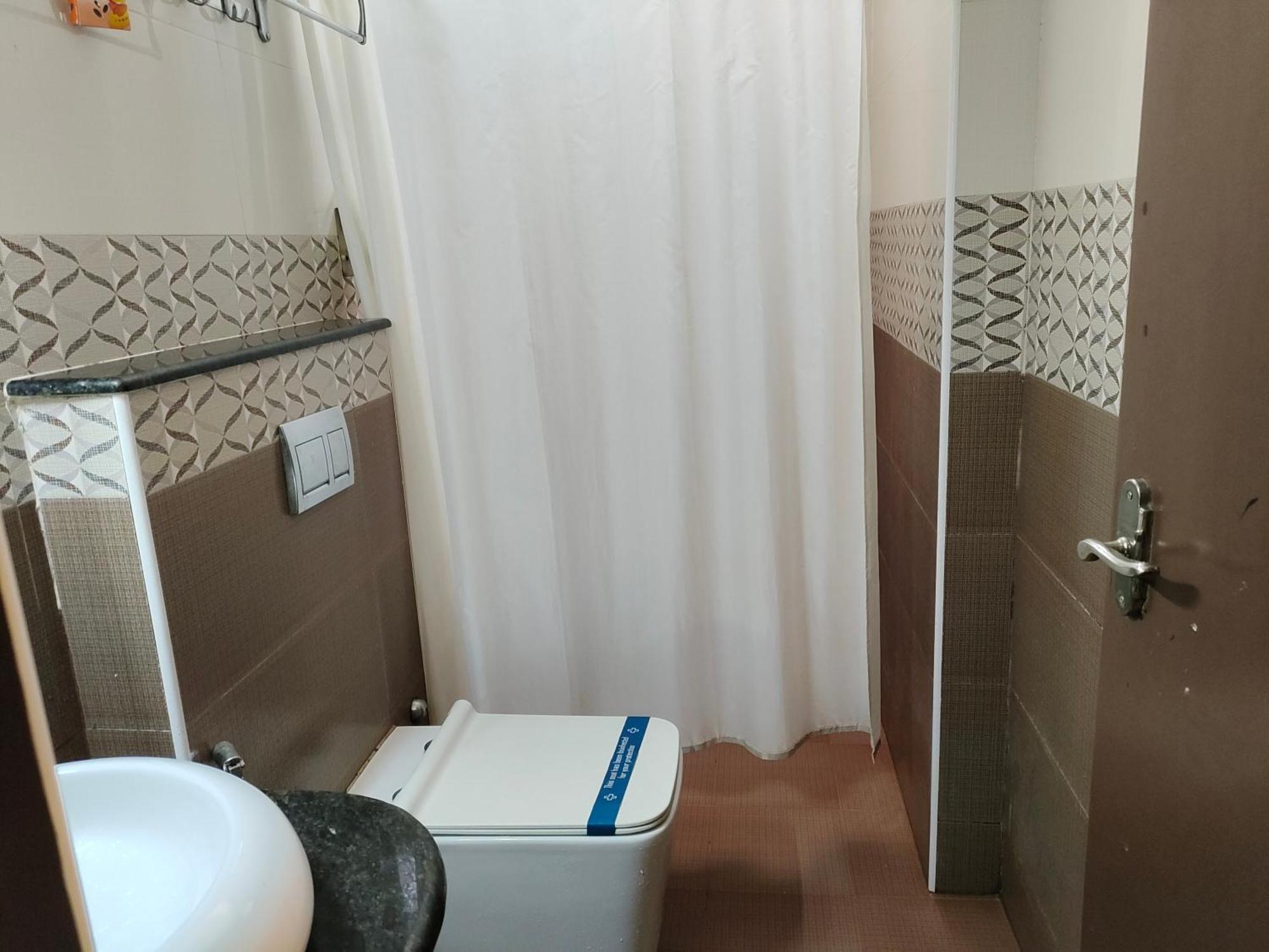 Hotel Sma Grand Inn, Triplicane