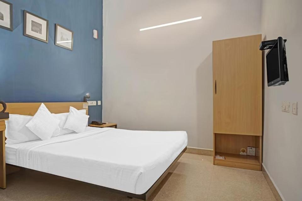 Sadha Siva Hotel