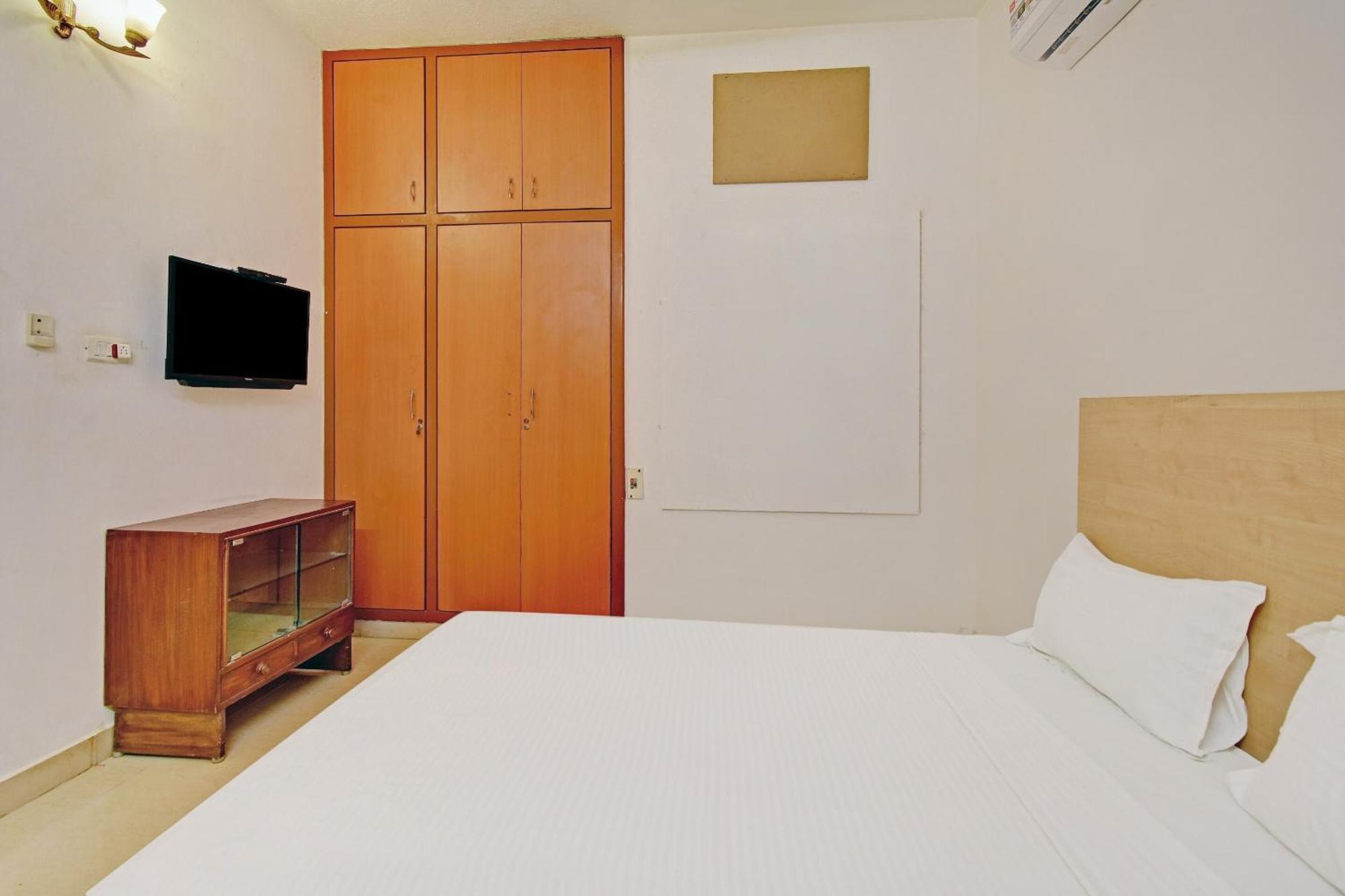 Hotel O Dakshin Ecr 3*