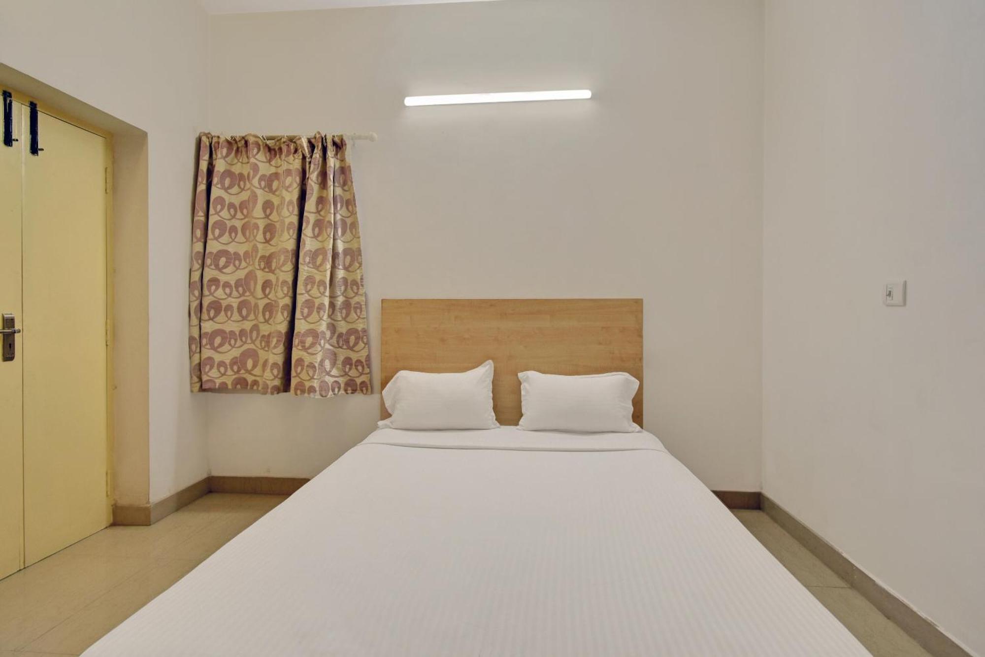 Hotel O Dakshin Ecr