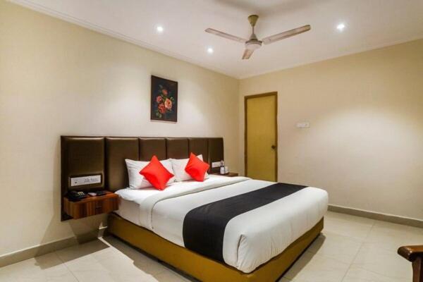 Blossoms & Service Hotel Chennai