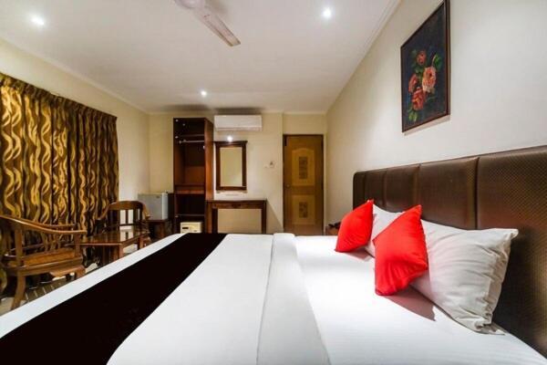 Blossoms & Service Hotel