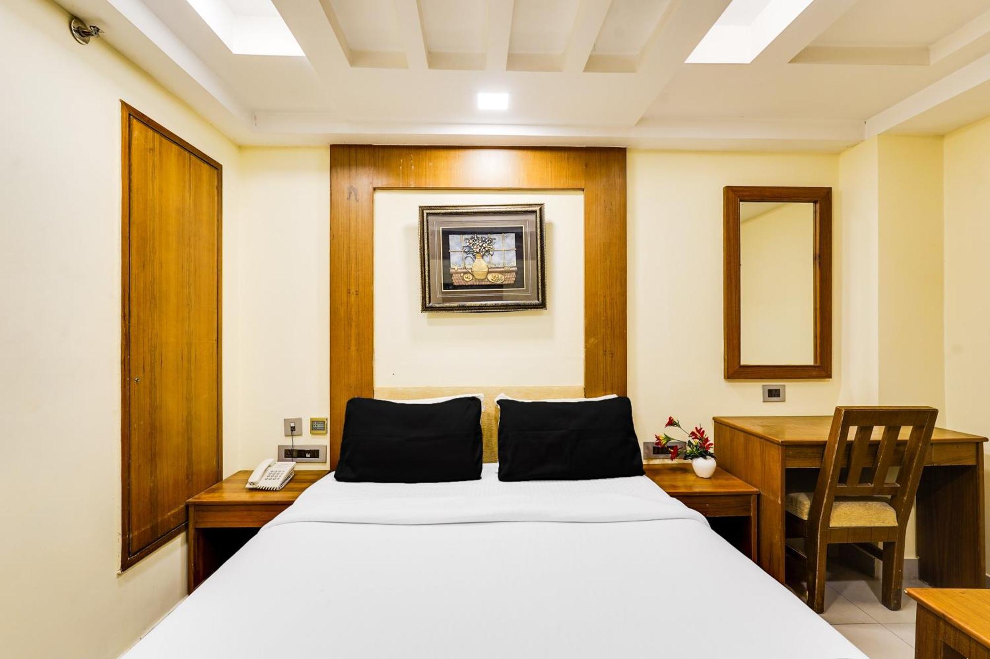 Hotel Townhouse Oak Alandur Near Airport Formerly Vijay Park 3*