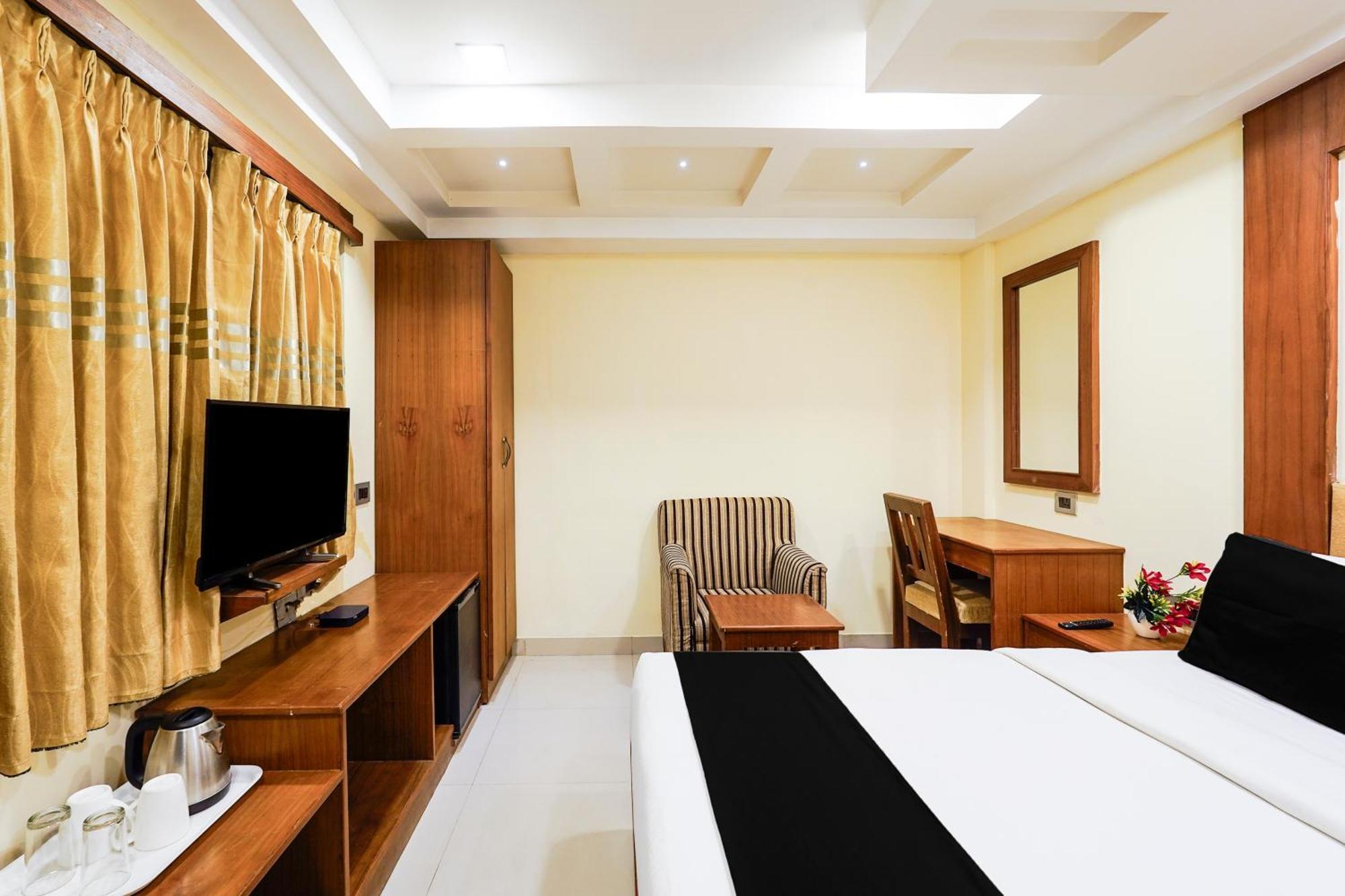 Hotel Townhouse Oak Alandur Near Airport Formerly Vijay Park