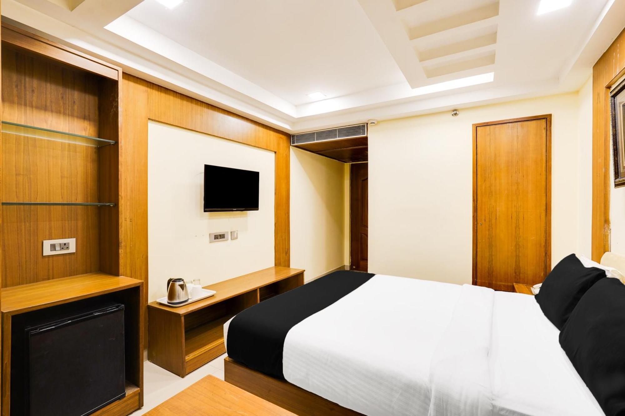 Hotel Townhouse Oak Alandur Near Airport Formerly Vijay Park