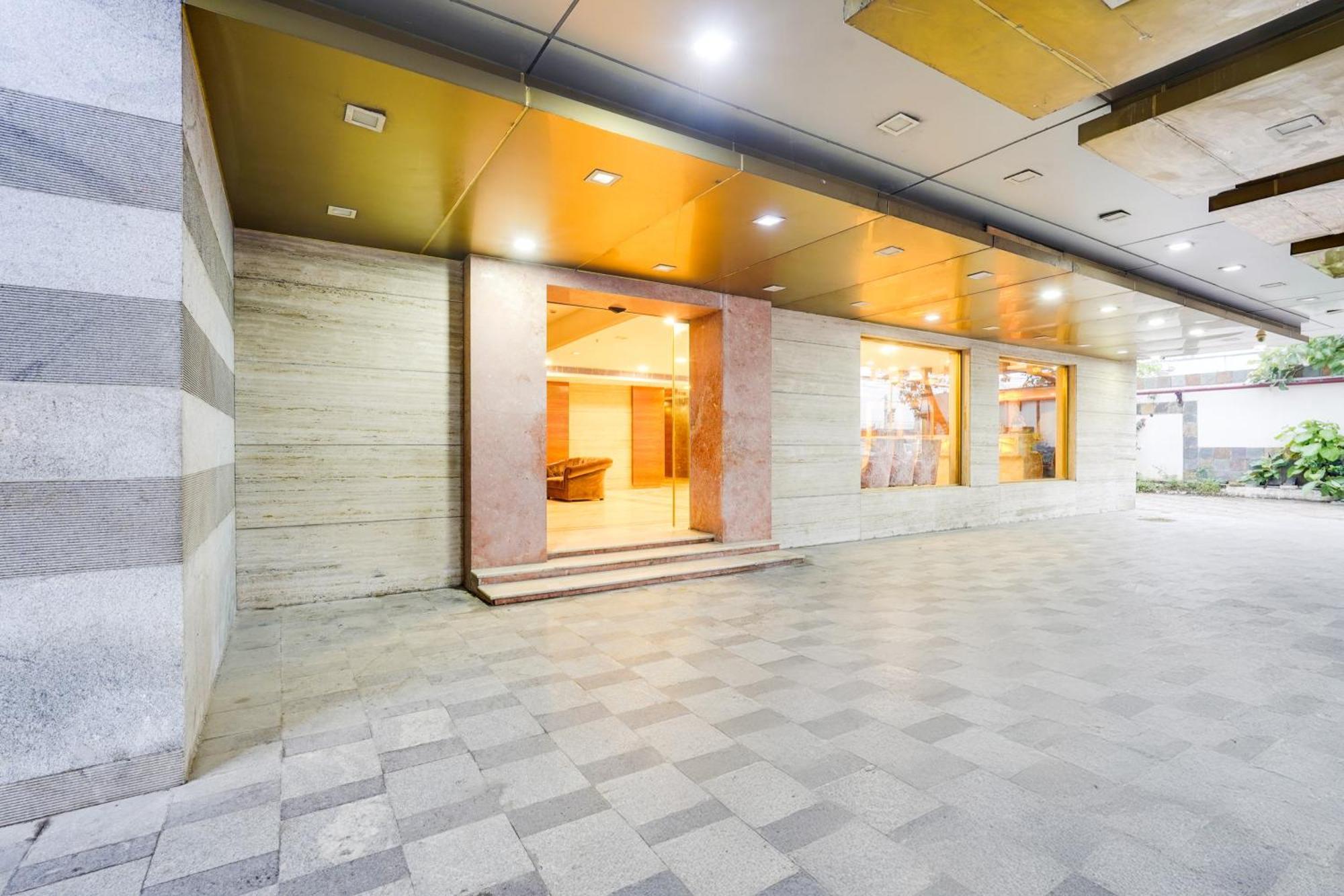 Hotel Townhouse Oak Alandur Near Airport Formerly Vijay Park