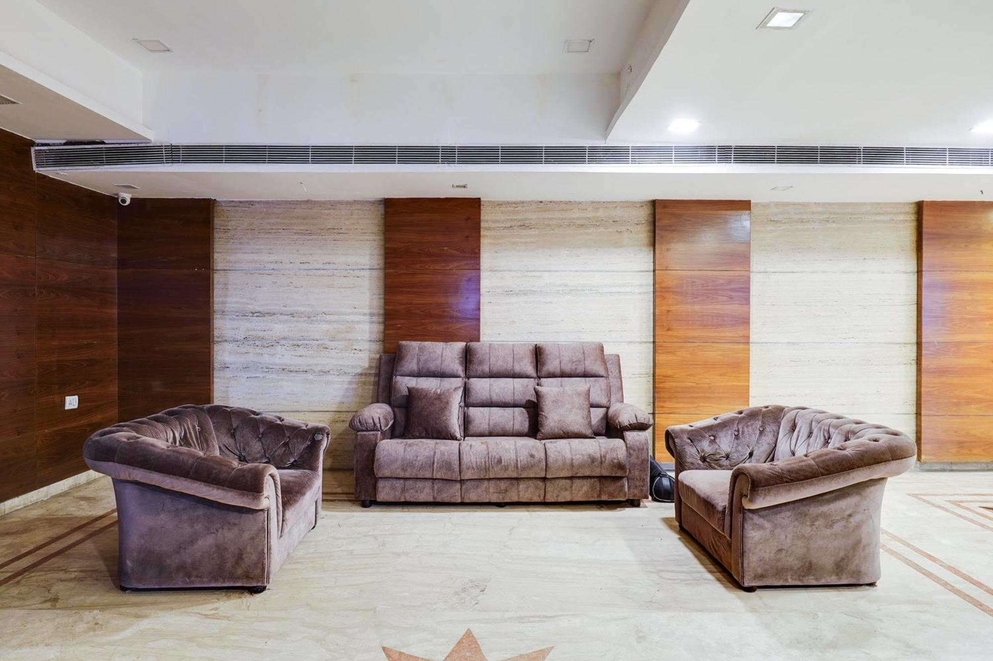 Townhouse Oak Alandur Near Airport Formerly Vijay Park Hotel 3*