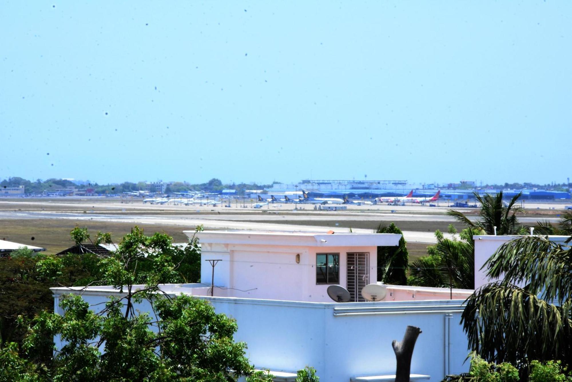 Cosy Behind Airport, Close To Dlf & Rmz It Park, Miot And Srm Hospitals, Trade Center Homestay *