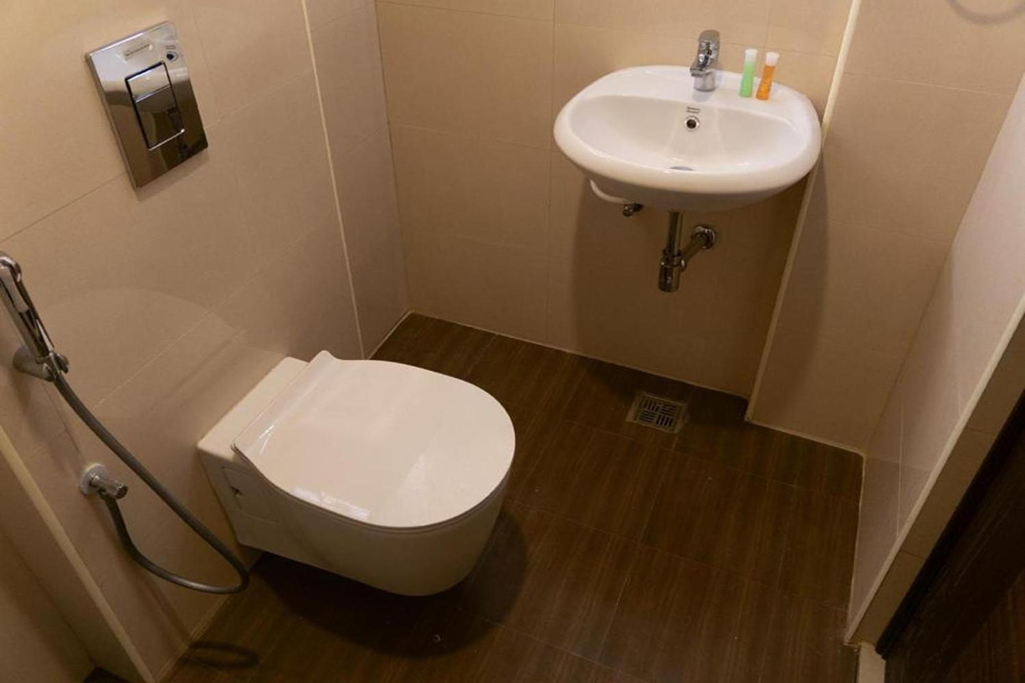 Hotel Flora Pavillion Near Global Hospital Perumbakkam Chennai