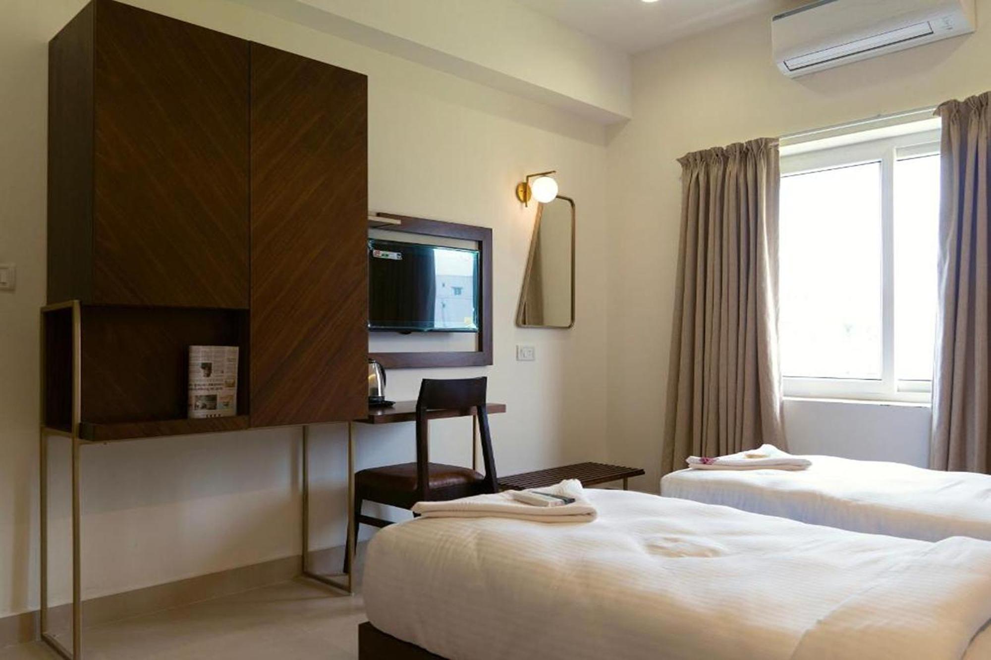 Hotel Flora Pavillion Near Global Hospital Perumbakkam Chennai