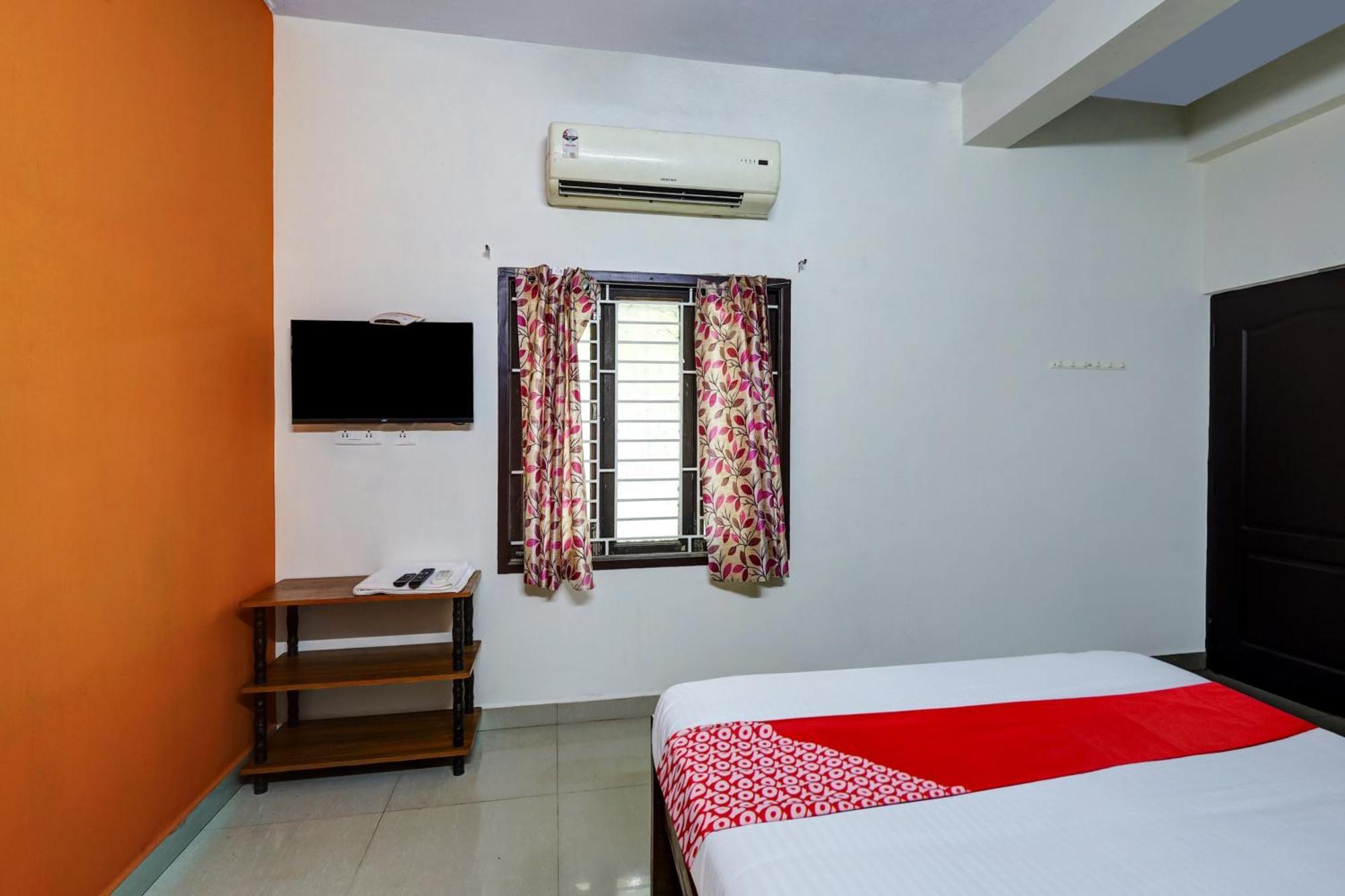 O Vaishnavi Hotel 3*