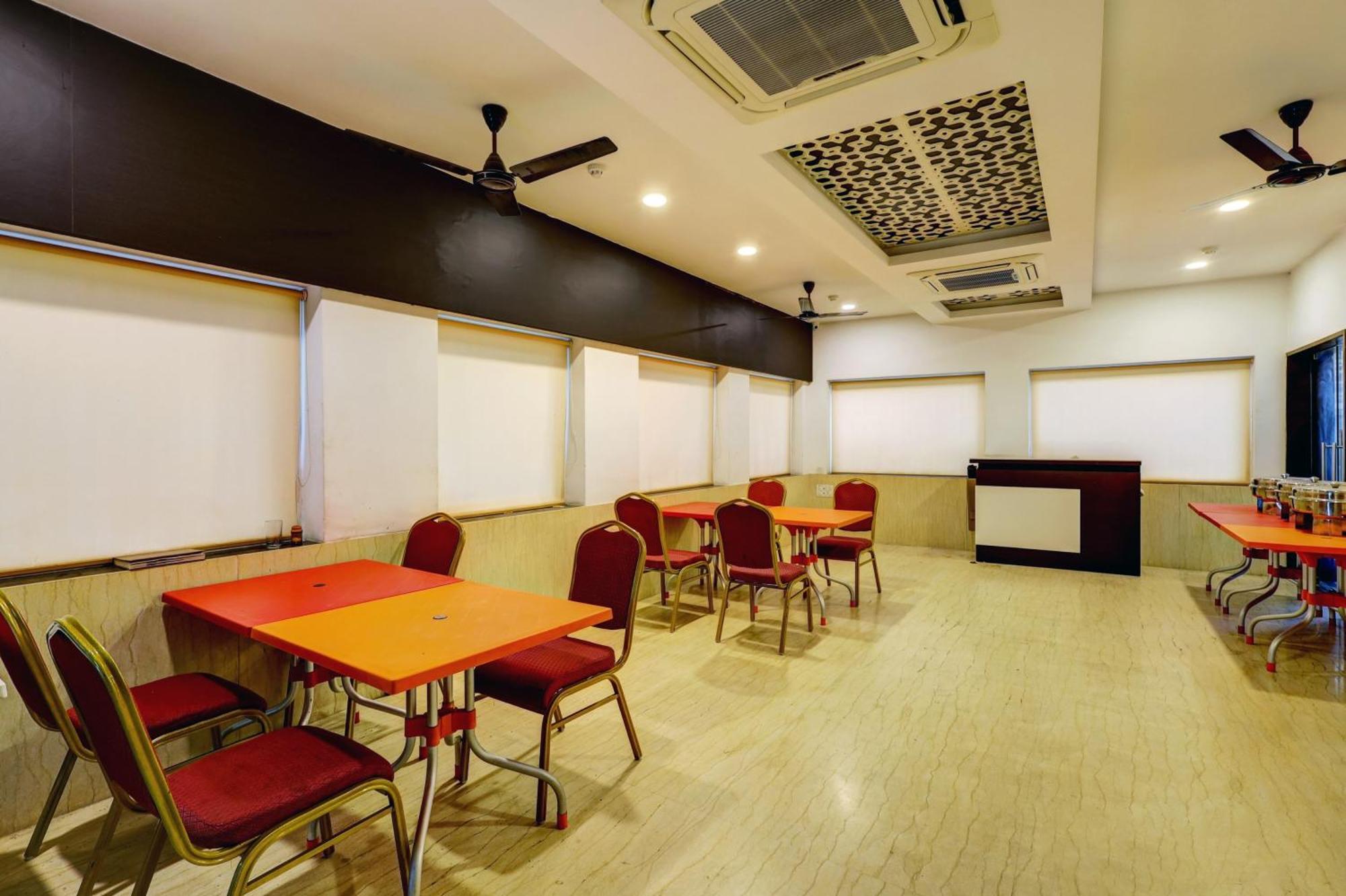 Townhouse Majestic 4*