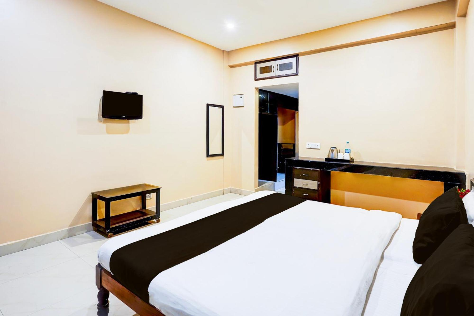 Hotel Super O Chrompet Near Rela Hospital 4*