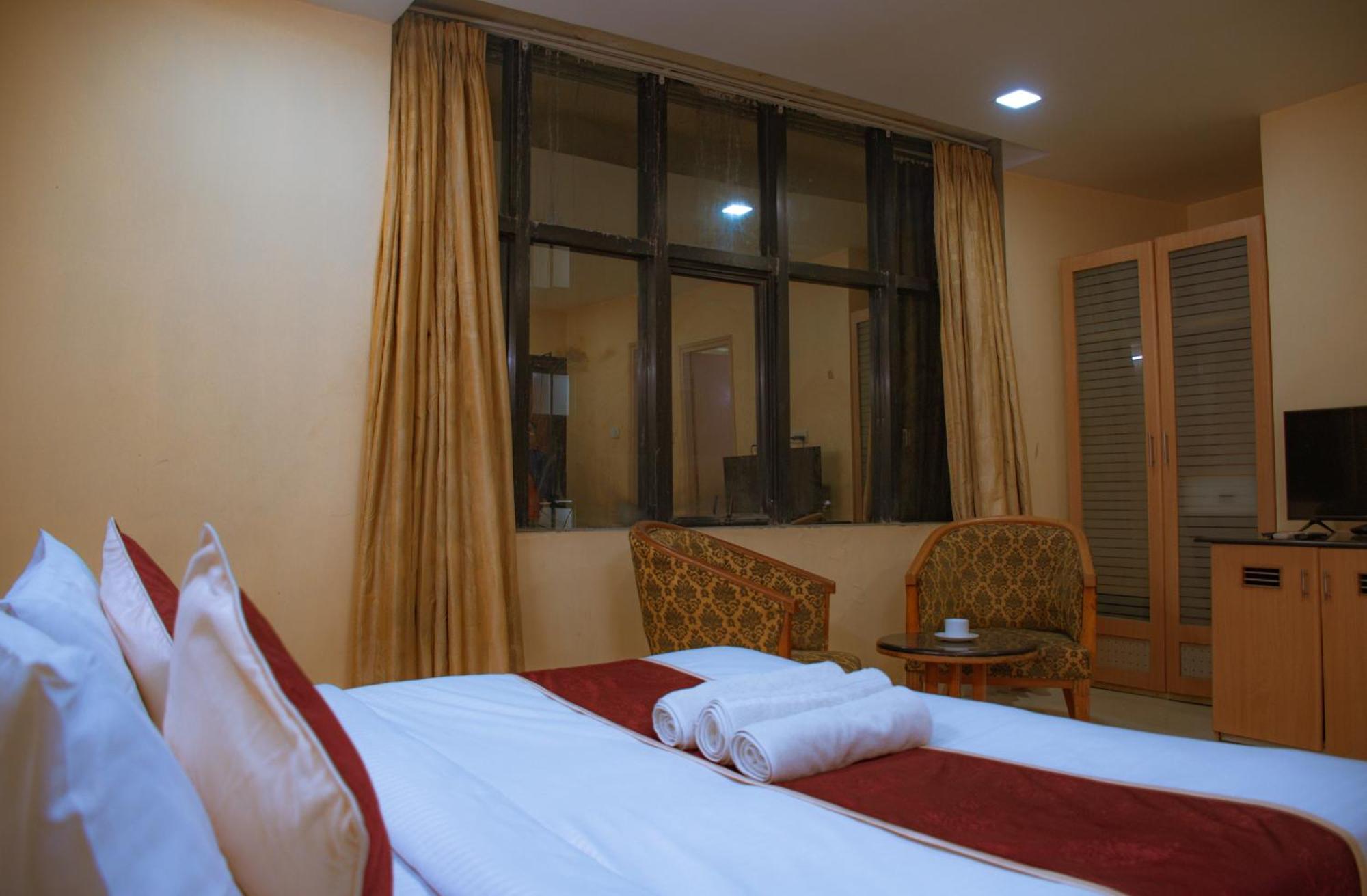 Hotel Naksha Tree - Mogappair Chennai