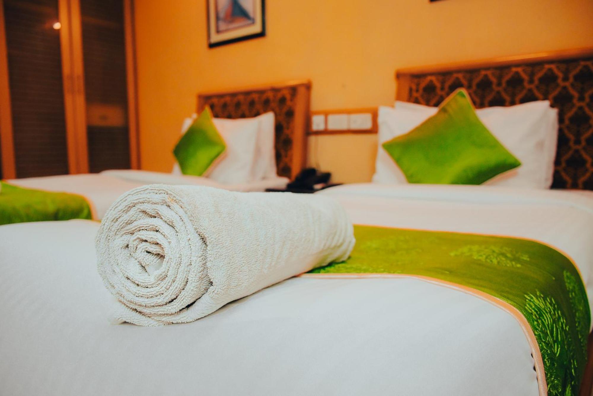 Naksha Tree - Mogappair Hotel
