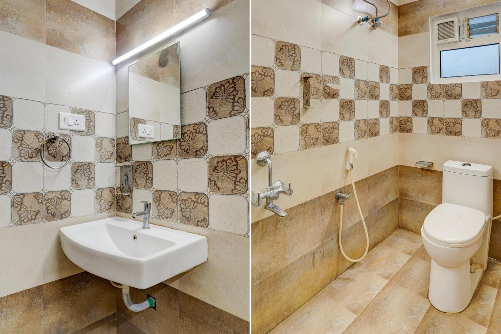 Super O Valasaravakkam Near Chandra Metro Mall 4*