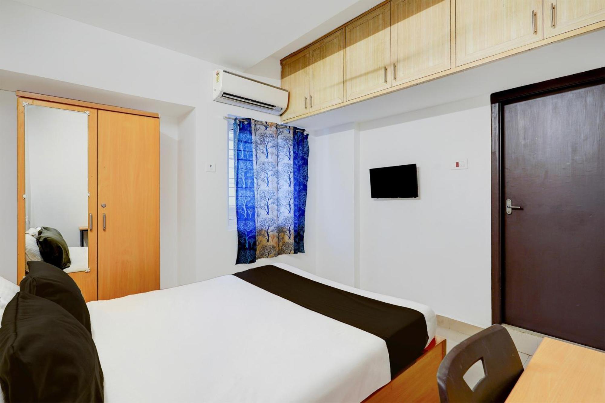 Hotel Super O Valasaravakkam Near Chandra Metro Mall