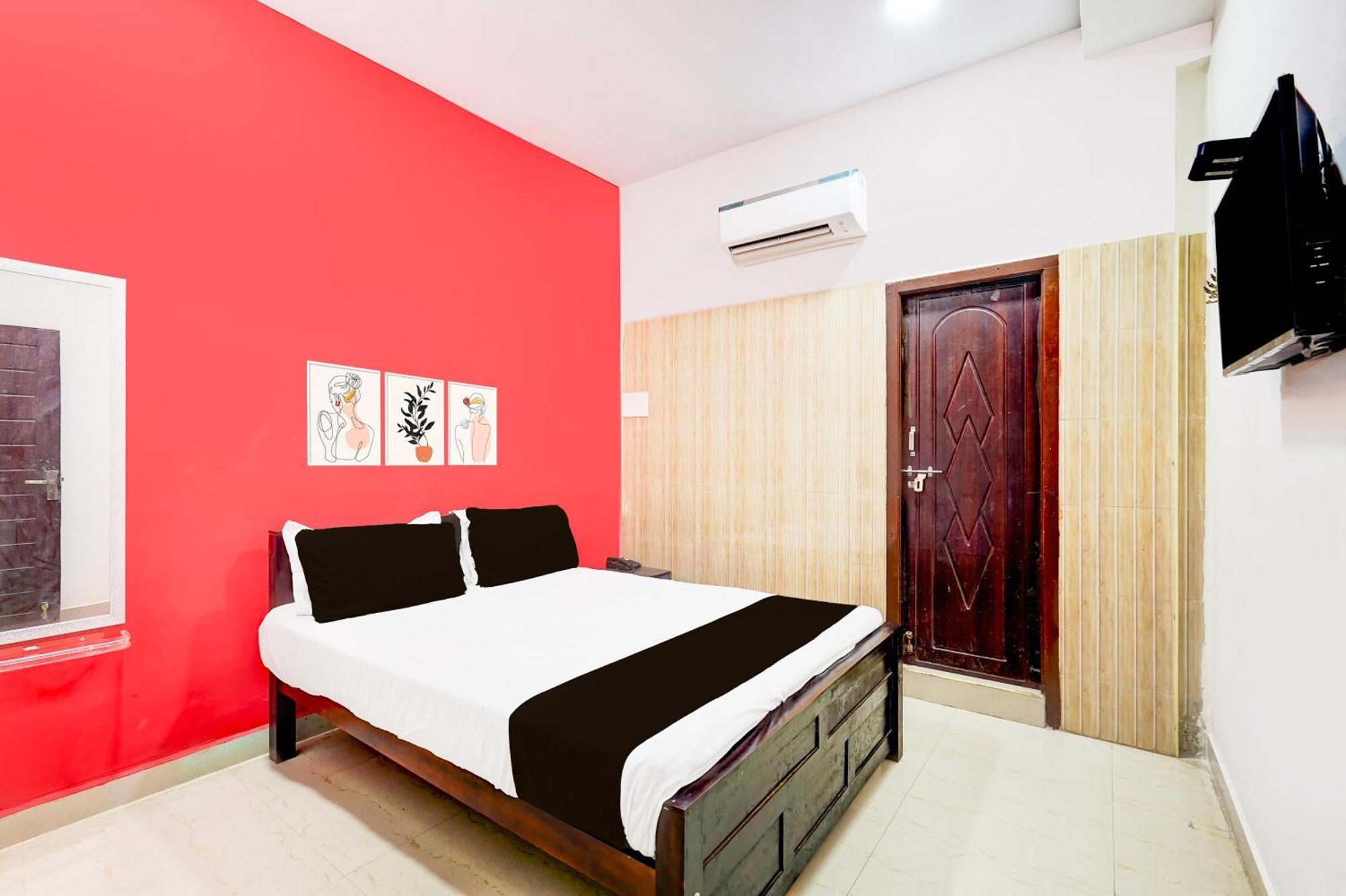 Super Collection O Kelambakkam Near Chettinad Hospital *