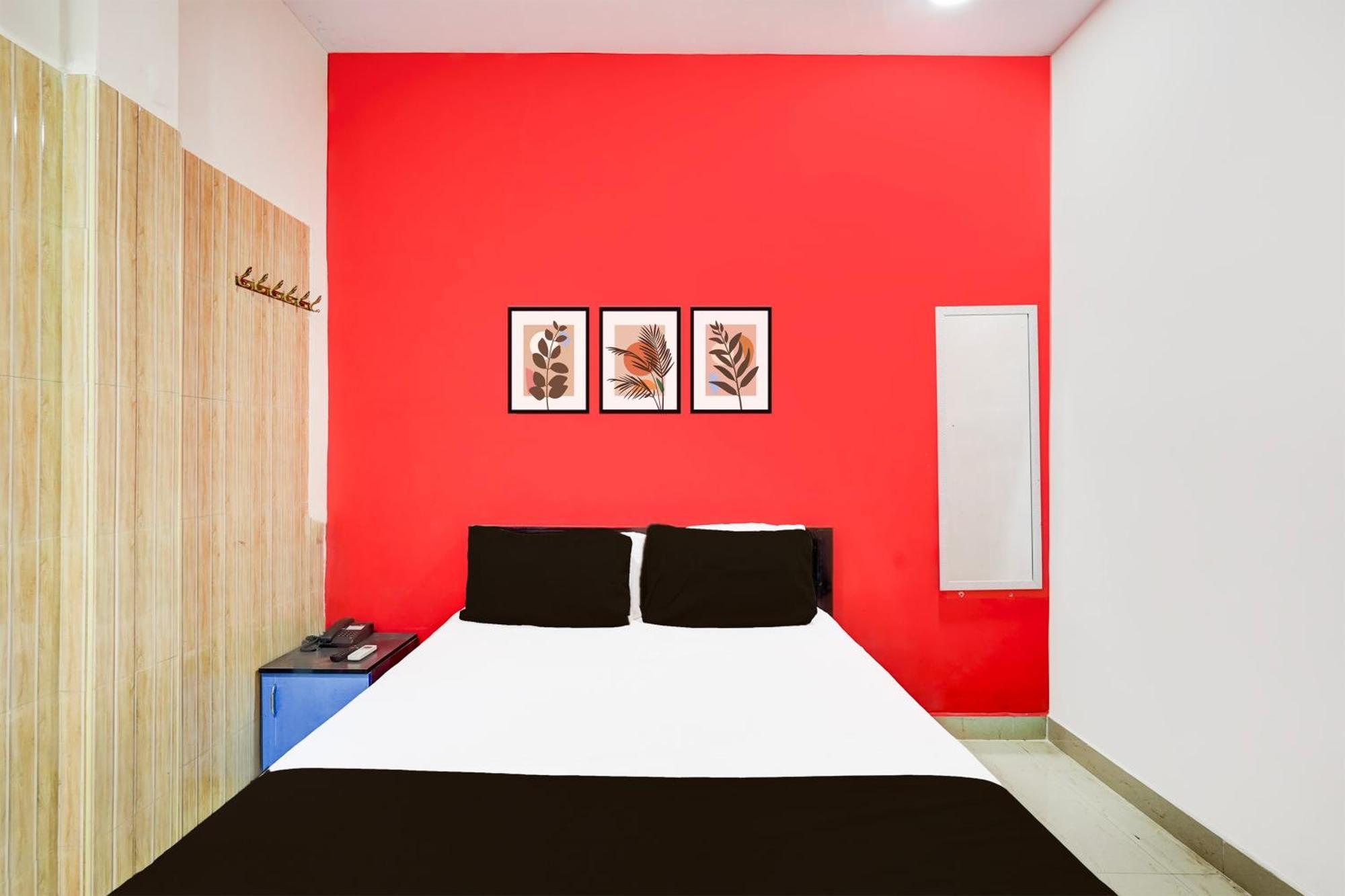 Super Collection O Kelambakkam Near Chettinad Hospital * Chennai